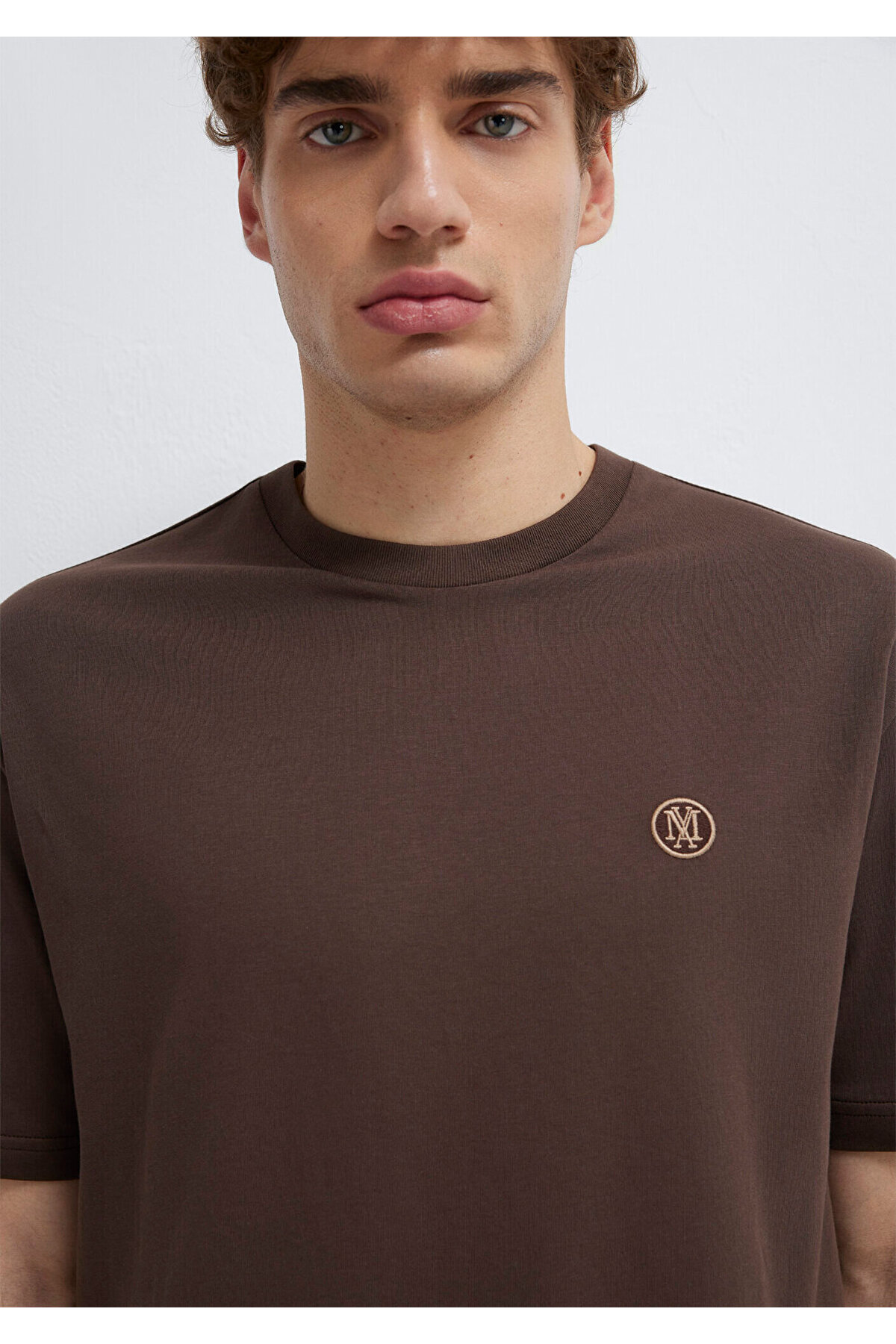 Mavi Logo İşlemeli Kahverengi Basic Tişört Loose Fit / Bol Rahat Kesim 067074-70251 görsel 7