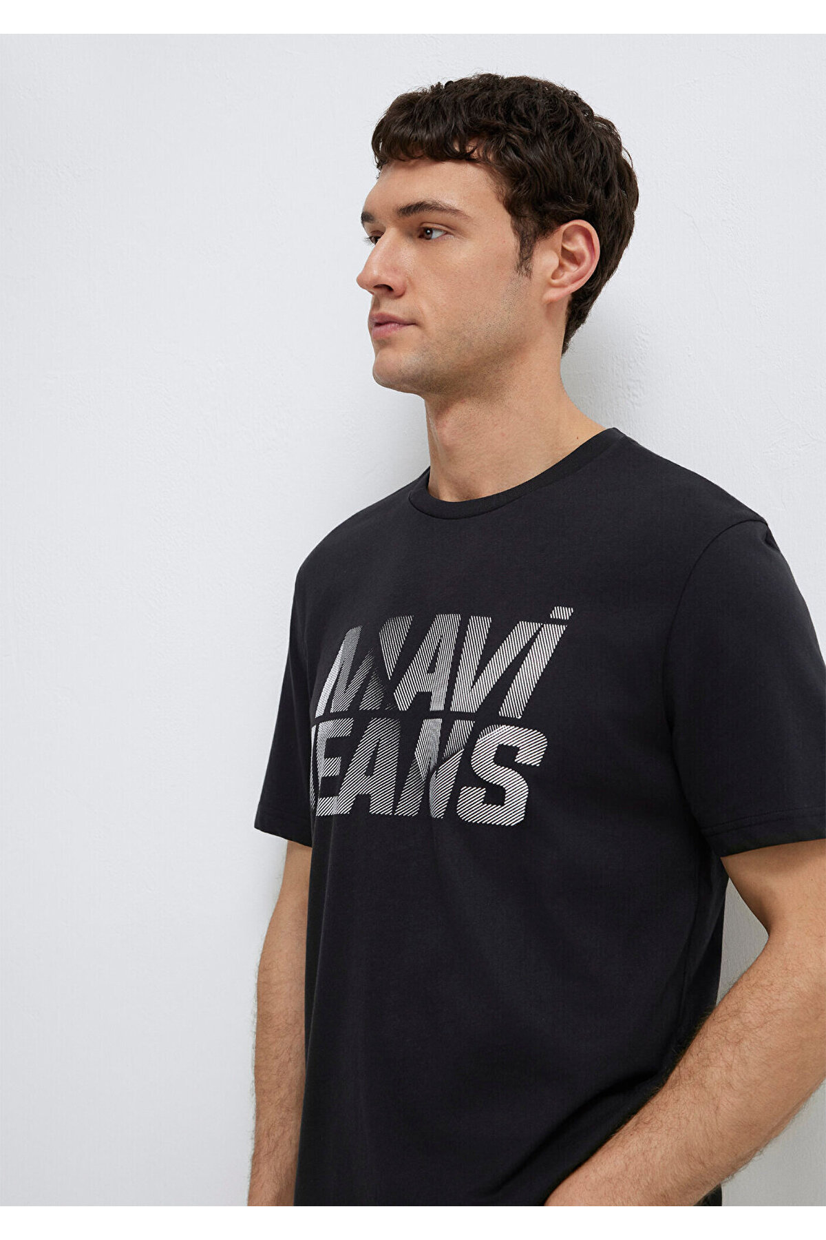 Mavi Logo Baskılı Siyah Tişört Regular Fit / Normal Kesim 0610260-900 görsel 3