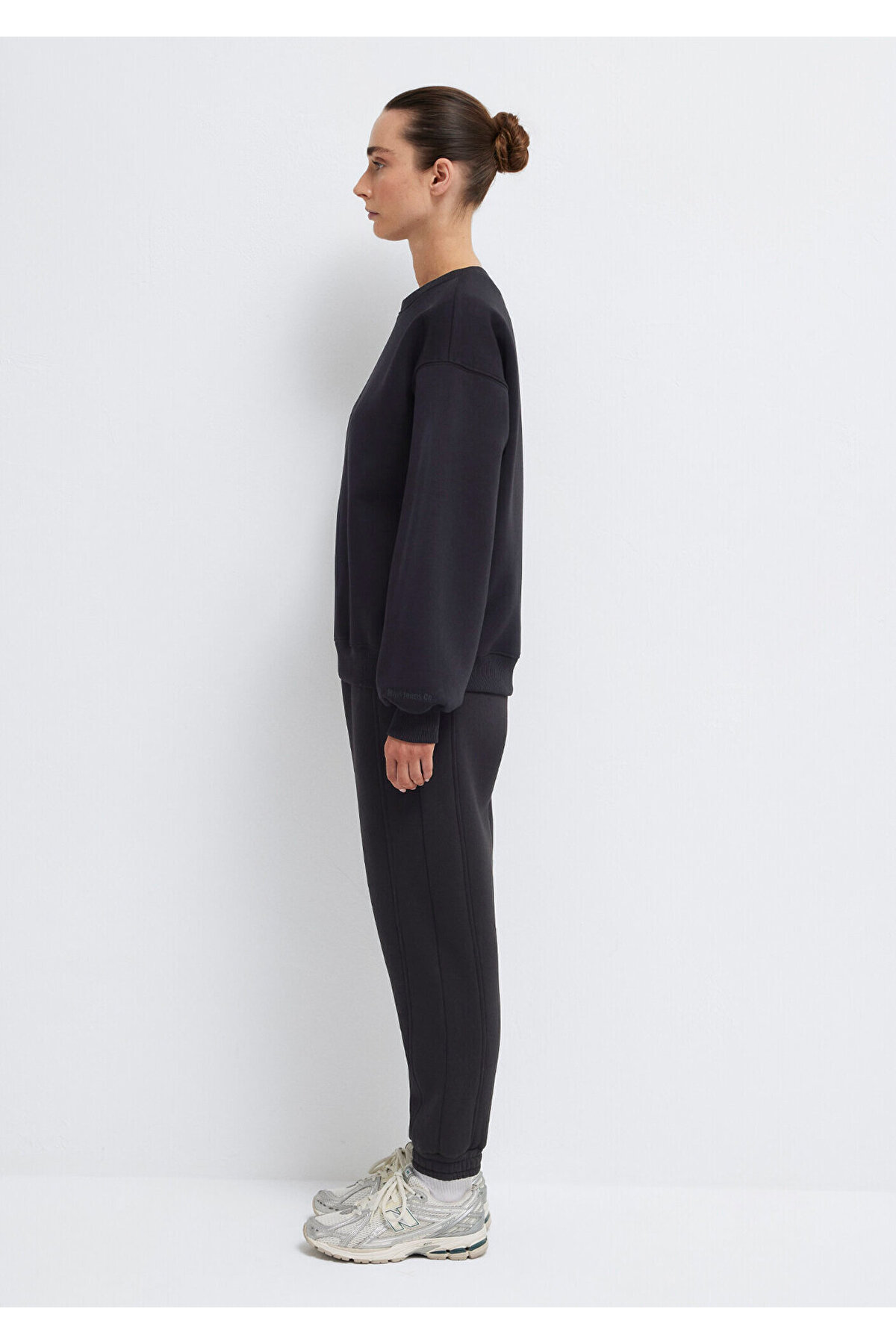 Mavi Bisiklet Yaka Siyah Basic Sweatshirt 1610198-900 görsel 5