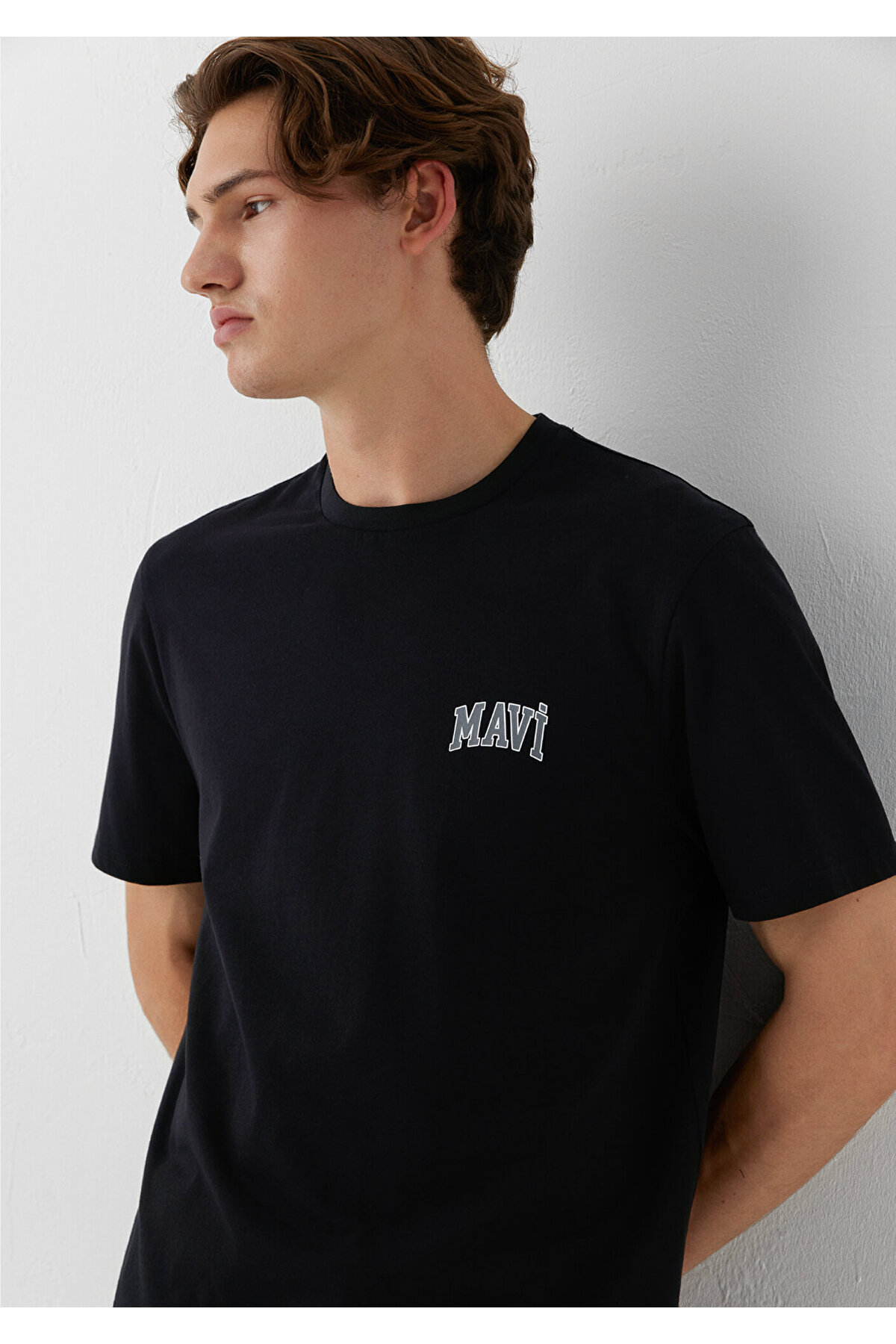 Mavi Logo Baskılı Siyah Tişört Regular Fit / Normal Kesim 0611714-900 görsel 2