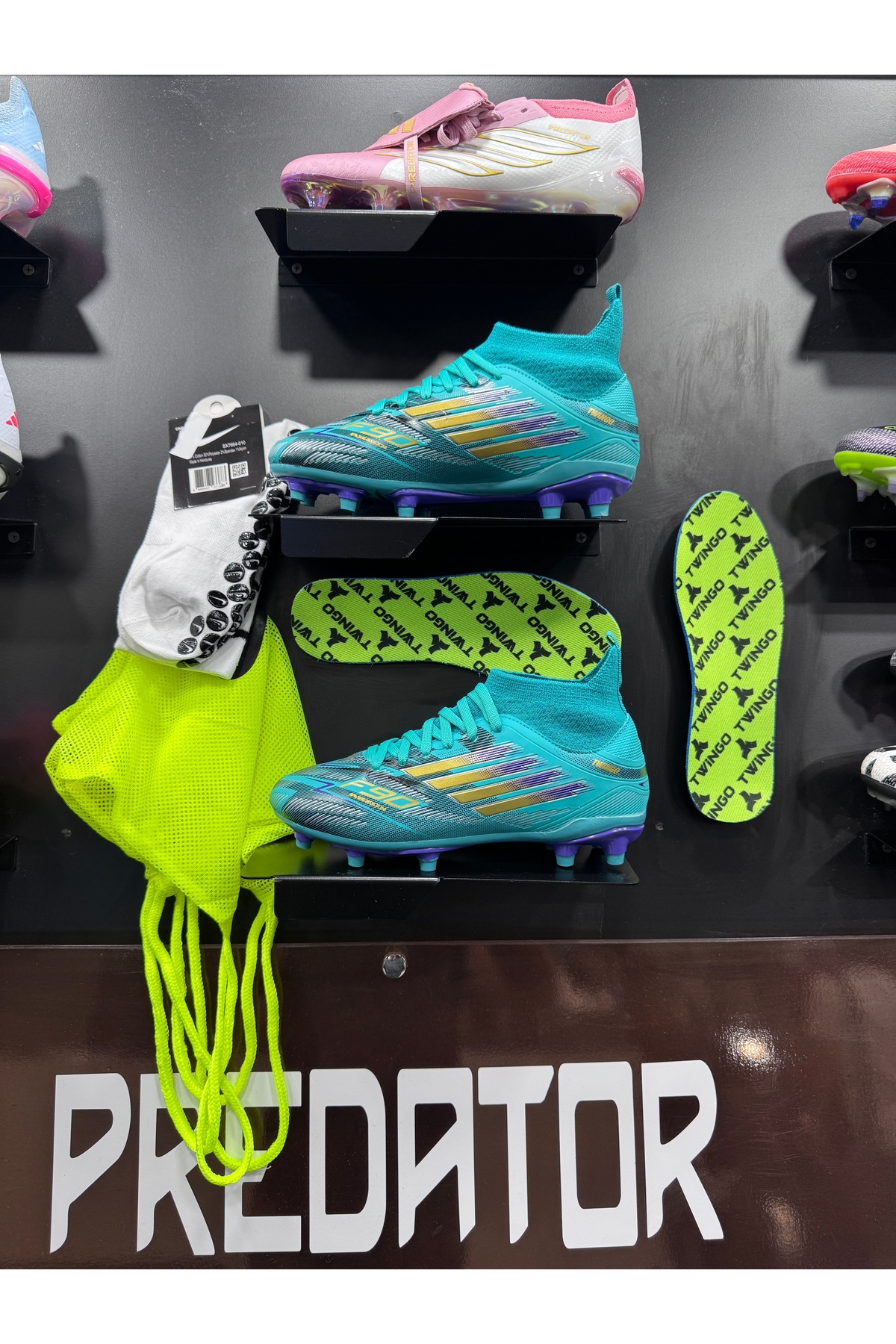 Krampon odası F90 Profesyonel Futbol Kramponu görsel 2