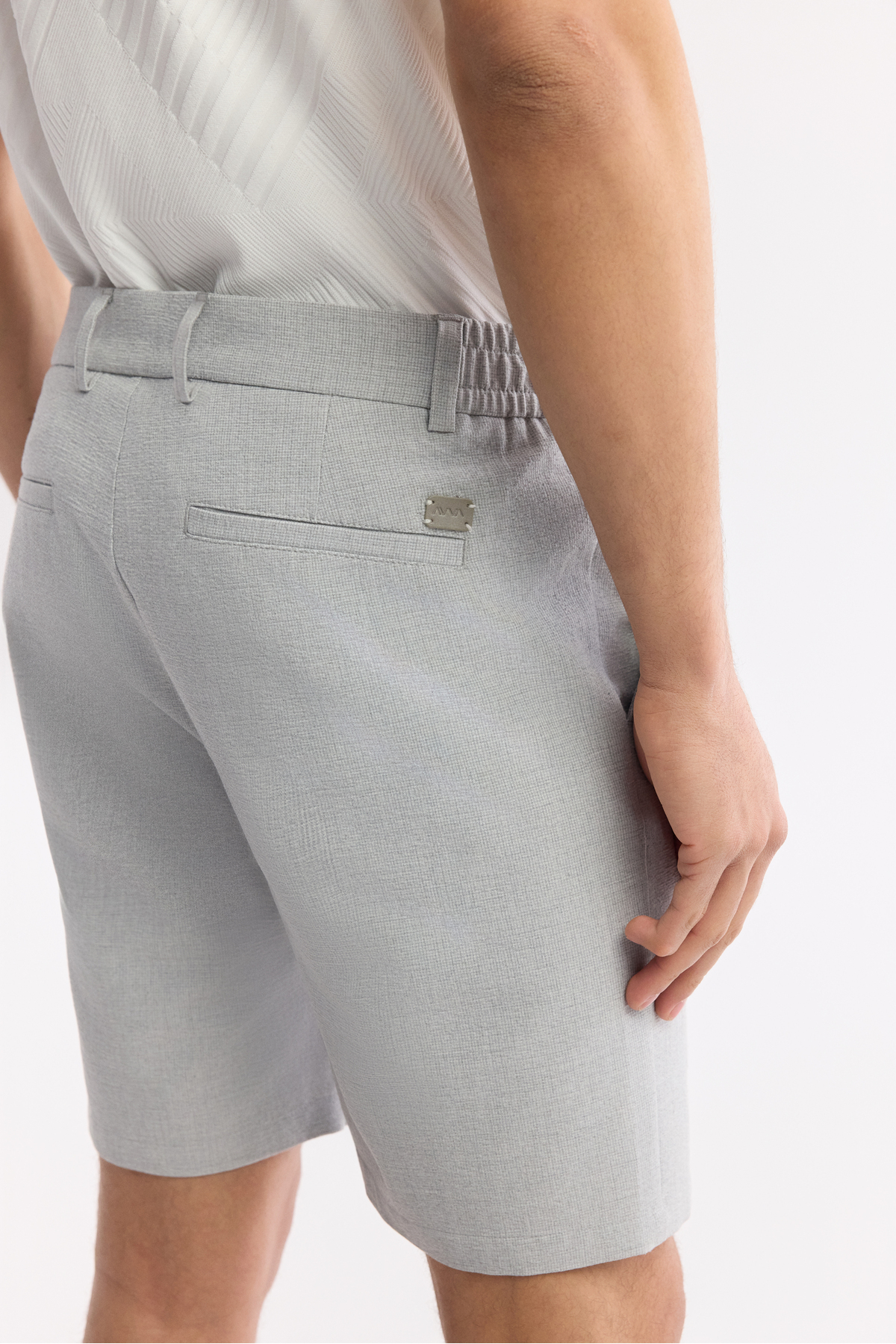 Avva Erkek Açık Gri Yanı Lastikli Gofreli Bi-Stretch Slim Fit Chino Şort A51Y3730 görsel 6