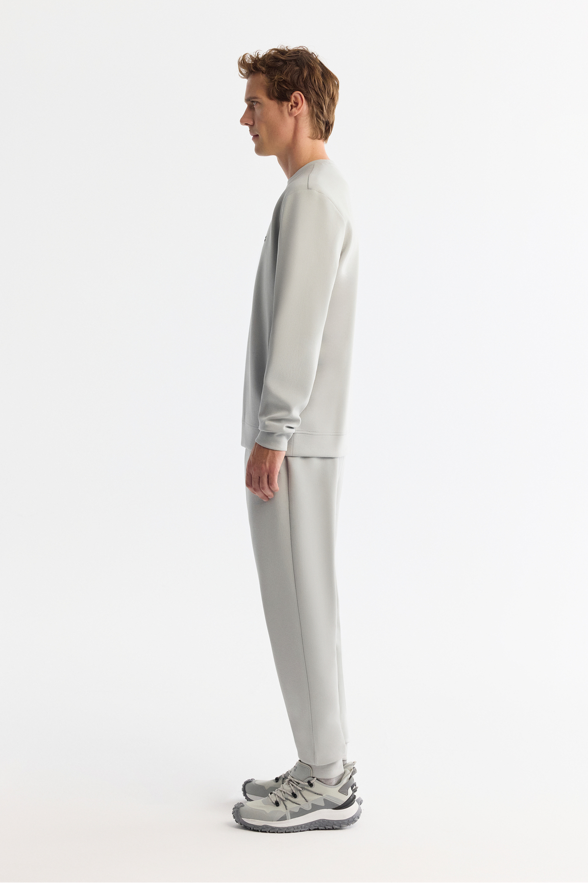 Avva Erkek Gri Bisiklet Yaka Esnek Yumuşak Doku İnterlok Kumaş Basic Regular Fit Sweatshirt B001100 görsel 2