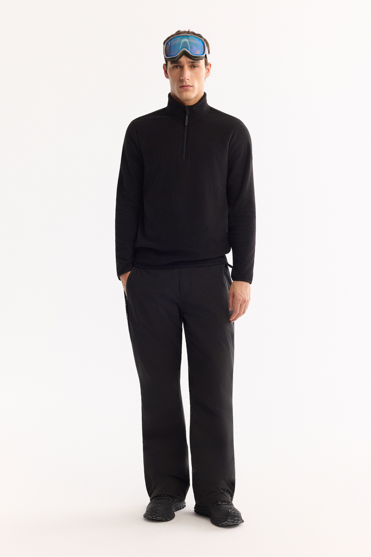 Avva Erkek Siyah Dik Yaka Fermuarlı Soft Touch Polar Regular Fit Sweatshirt E001068 görsel 5