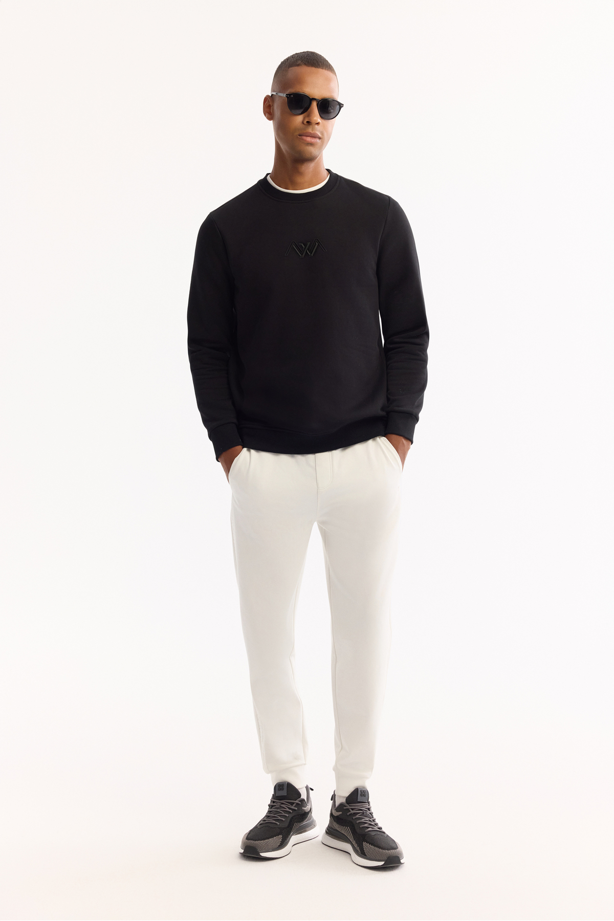 Avva Erkek Siyah Bisiklet Yaka Pamuklu Şardonlu Baskılı Regular Fit Sweatshirt B001033 görsel 6