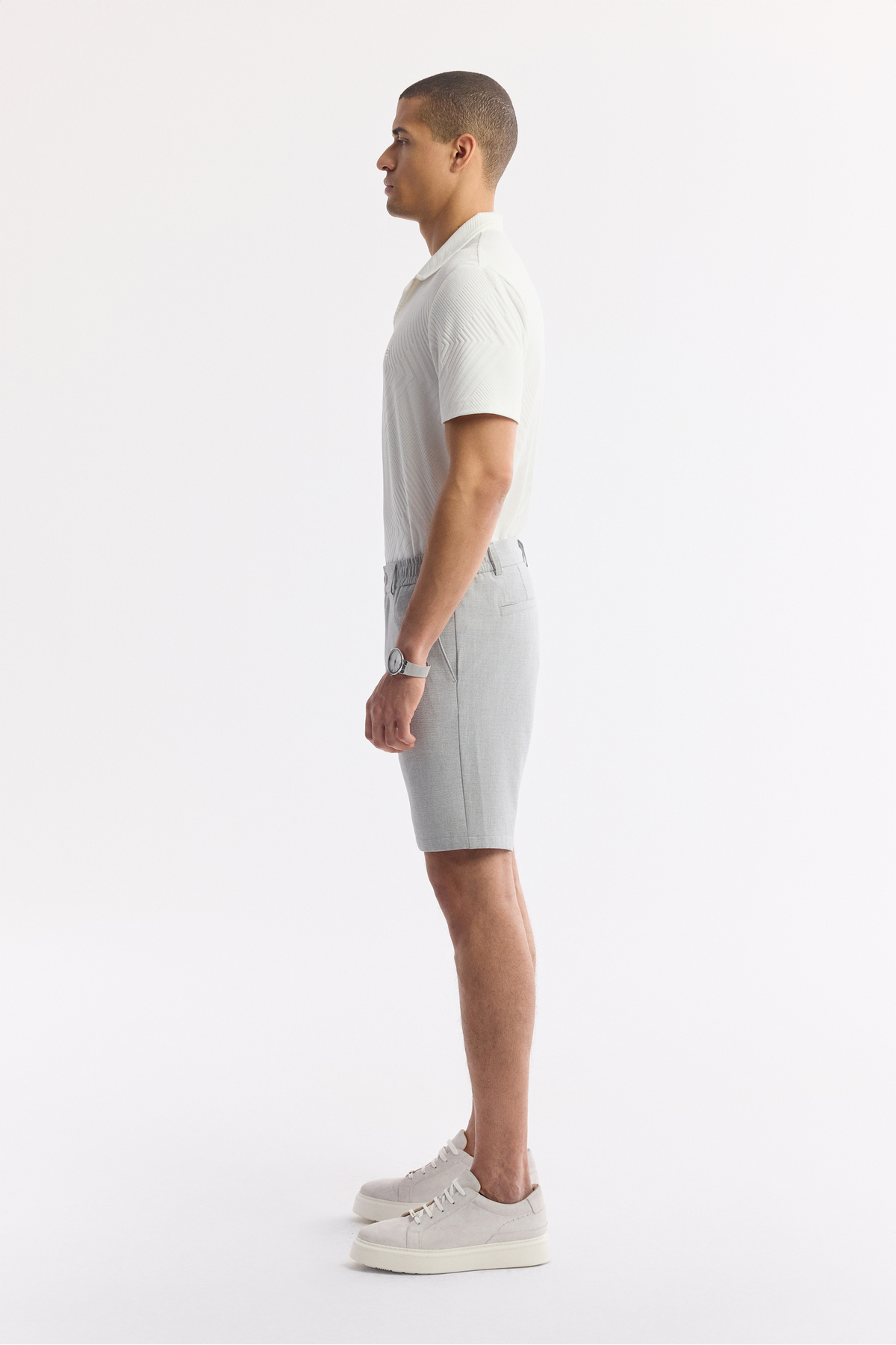 Avva Erkek Açık Gri Yanı Lastikli Gofreli Bi-Stretch Slim Fit Chino Şort A51Y3730 görsel 2