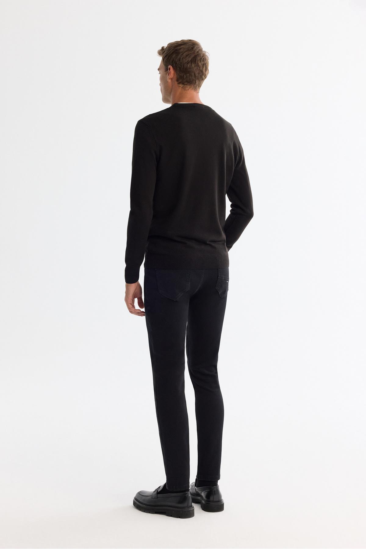 Avva Erkek Siyah Bisiklet Yaka Dokulu Regular Fit Triko Kazak E005110 görsel 4
