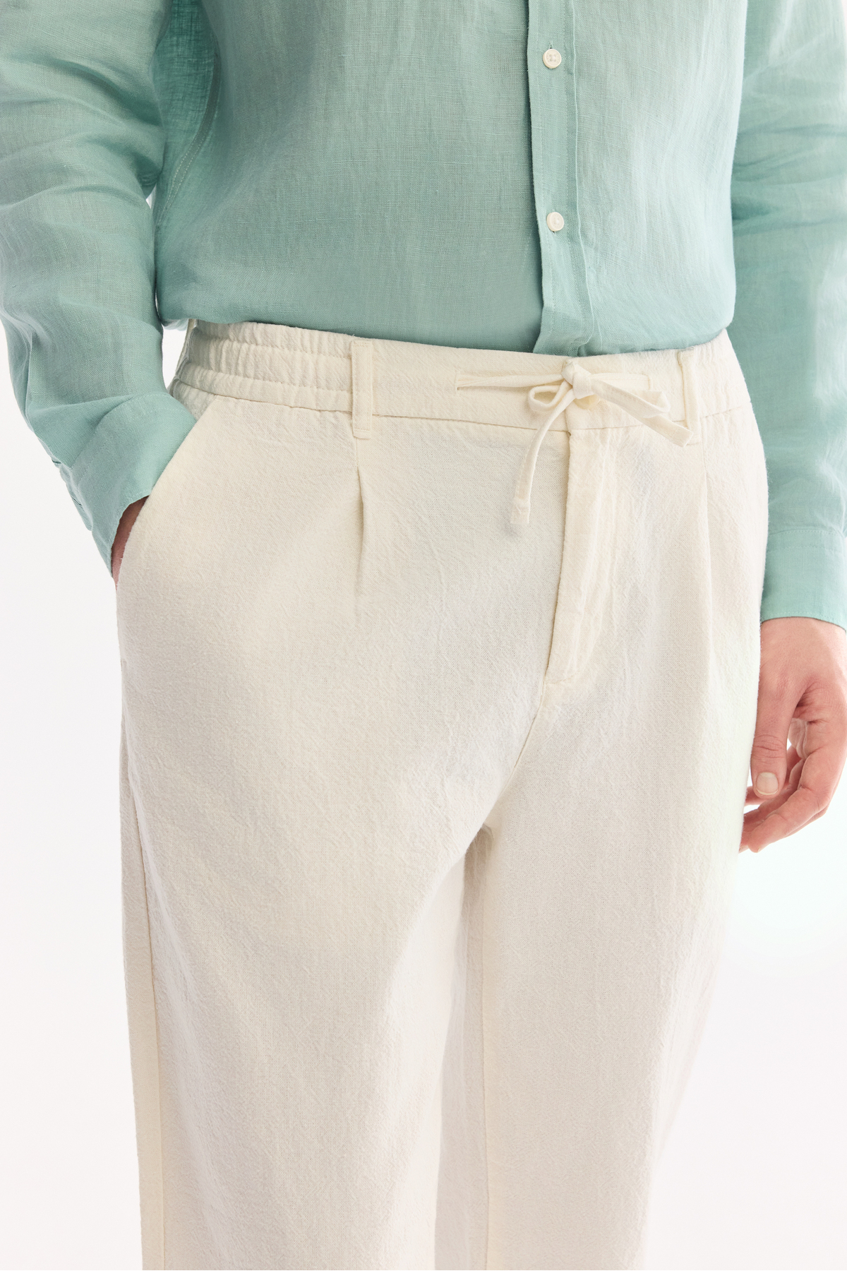 Avva Erkek Kırık Beyaz Beli Bağcıklı Keten Karışımlı Chino Relaxed Fit Pantolon B003036 görsel 2