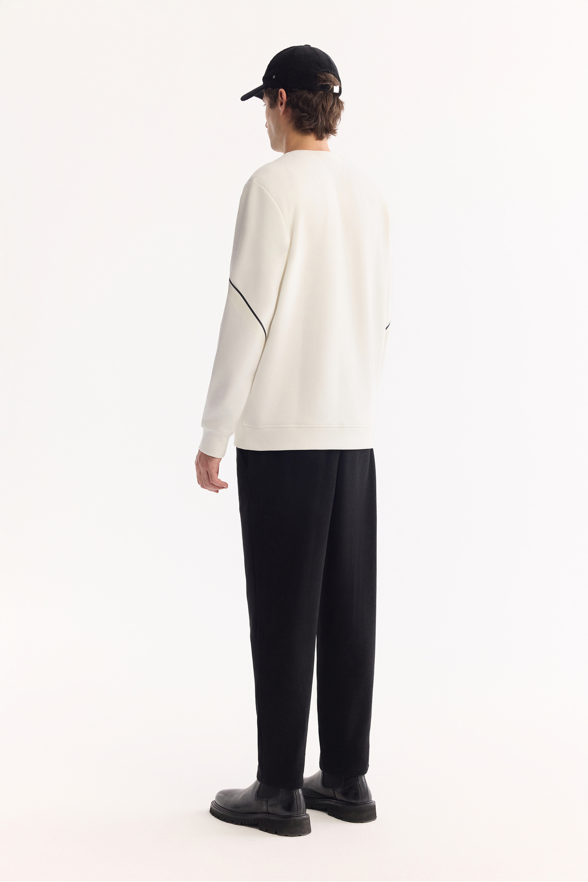 Avva Erkek Ekru Bisiklet Yaka Pamuklu Bi-Stretch Baskılı Regular Fit Sweatshirt A52Y1258 görsel 4