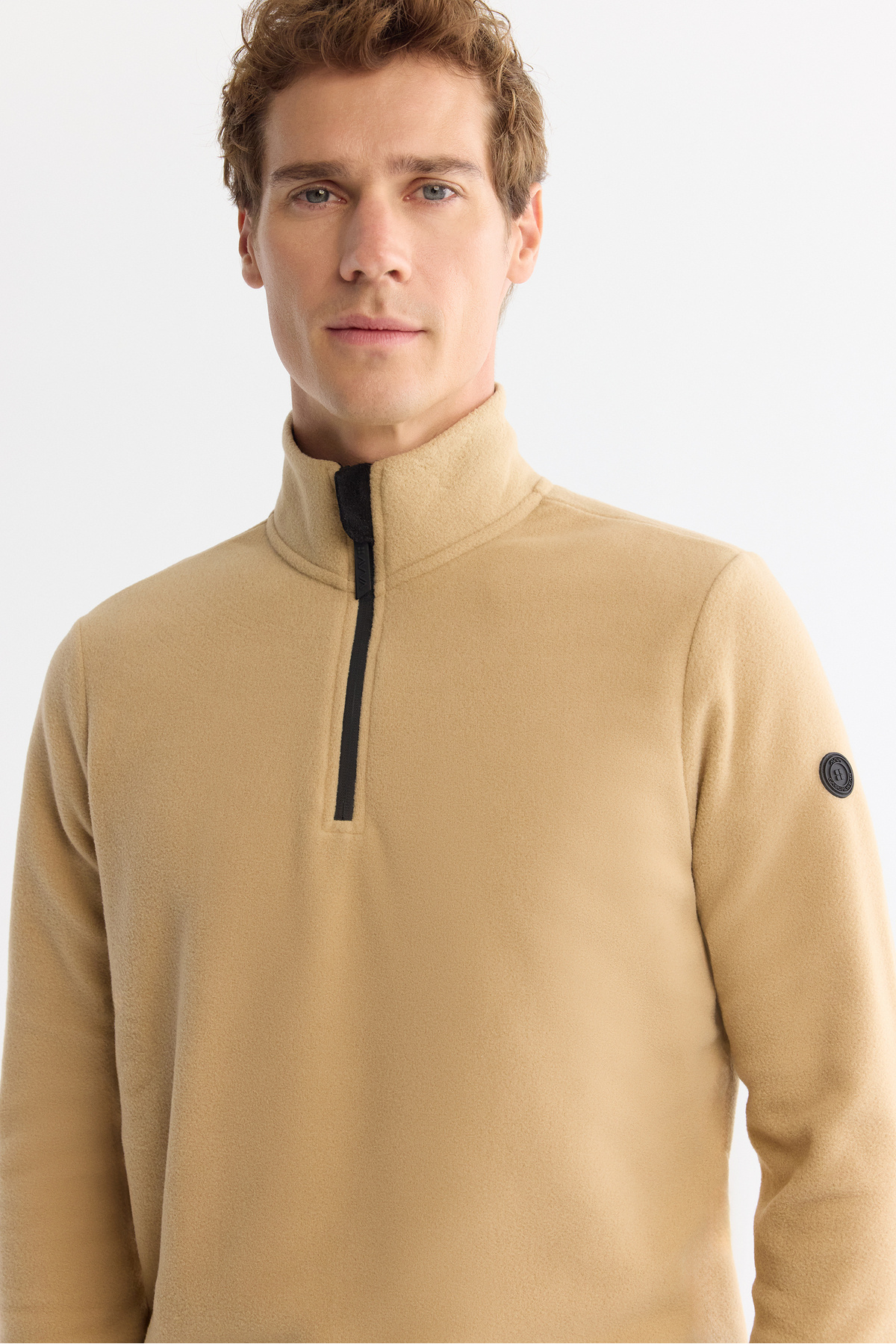Avva Erkek Bej Dik Yaka Fermuarlı Soft Touch Polar Regular Fit Sweatshirt E001068 görsel 2