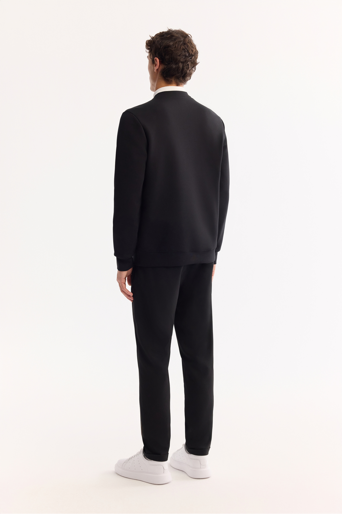 Avva Erkek Siyah Bisiklet Yaka Pamuklu Bi-Stretch Basic Regular Fit Sweatshirt A52Y1328 görsel 4