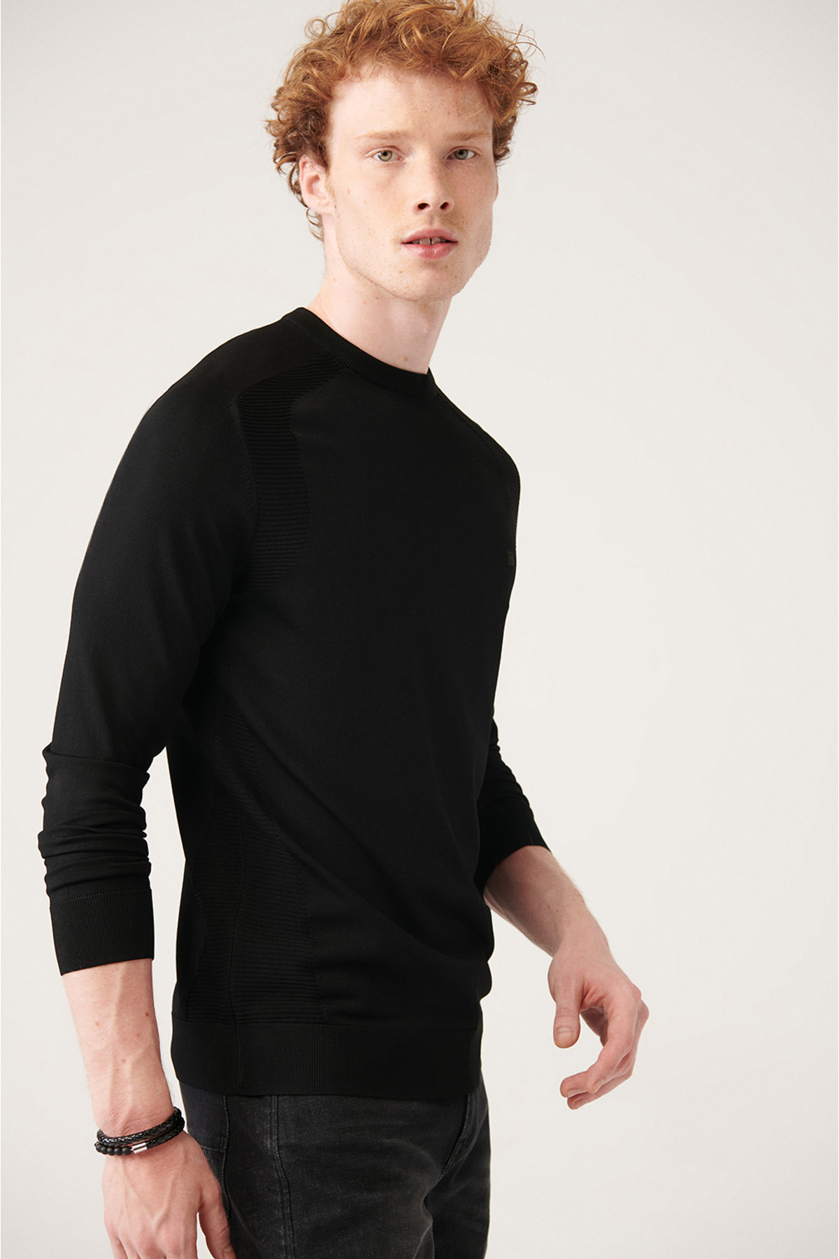 Avva Erkek Siyah Bisiklet Yaka Jakarlı Rayon Slim Fit Triko T-Shirt A31Y5004 görsel 3