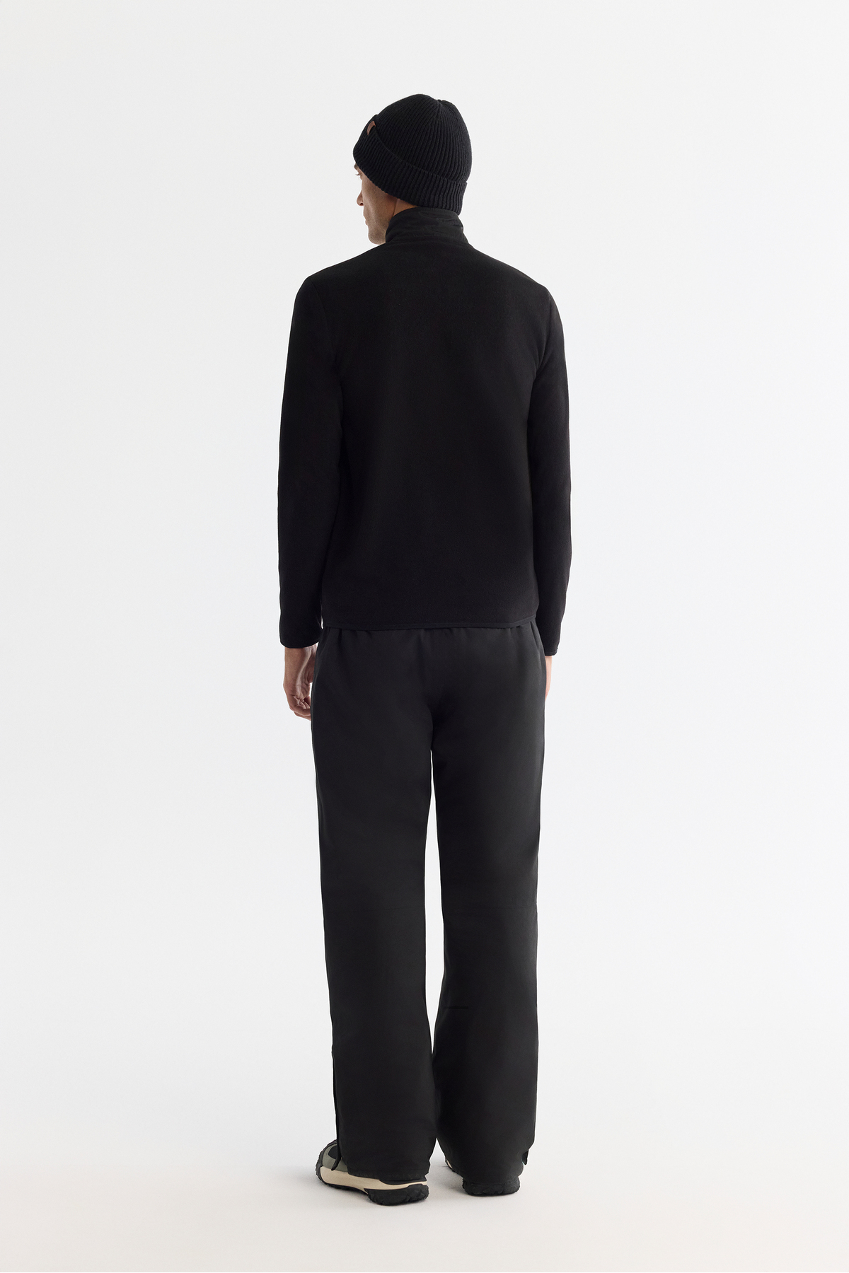 Avva Erkek Siyah Soğuğa Dayanıklı Fermuarlı Dik Yaka Polar Regular Fit Sweatshirt A42Y1380 görsel 4