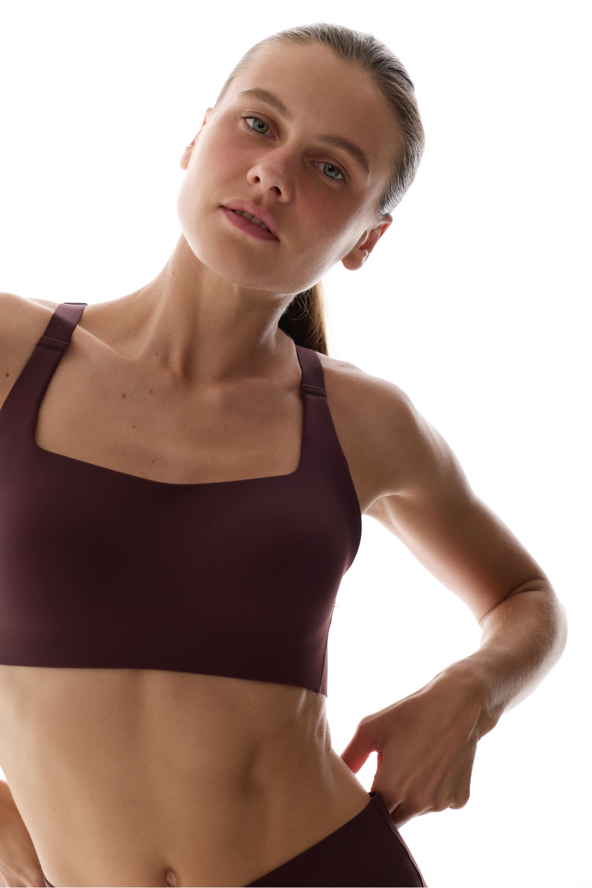 Penti Bordo Stretch360 Orta Destek Çapraz Sırt Detaylı Kaydırmaz Askılı Cross Back Spor Sütyeni görsel 4