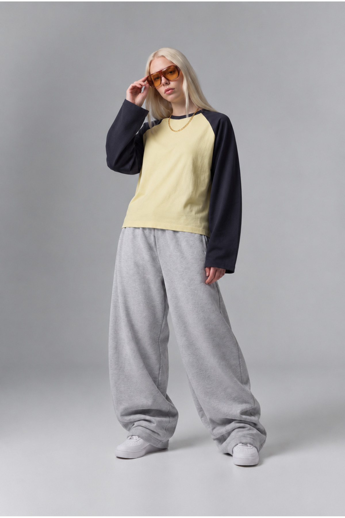 CrepTekstil Kadın Çift Renkli Reglan Kollu Bisiklet Yaka Uzun Kollu Oversize Sweatshirt 3iplik Şardonsuz- Sarı Lacivert görsel 3