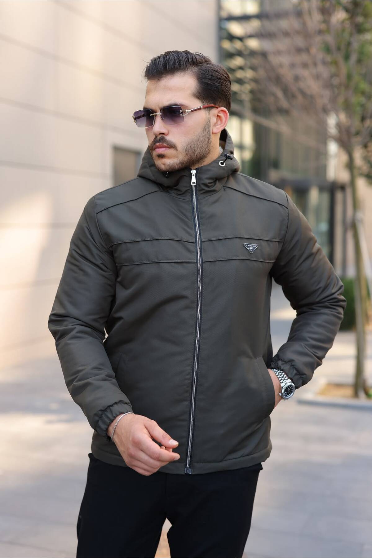 کاپشن مردانه ضد آب و بادگیر با آستر خزدار — خاکی ۱۰۰۸۷۶ — تصویر 2 از 4
