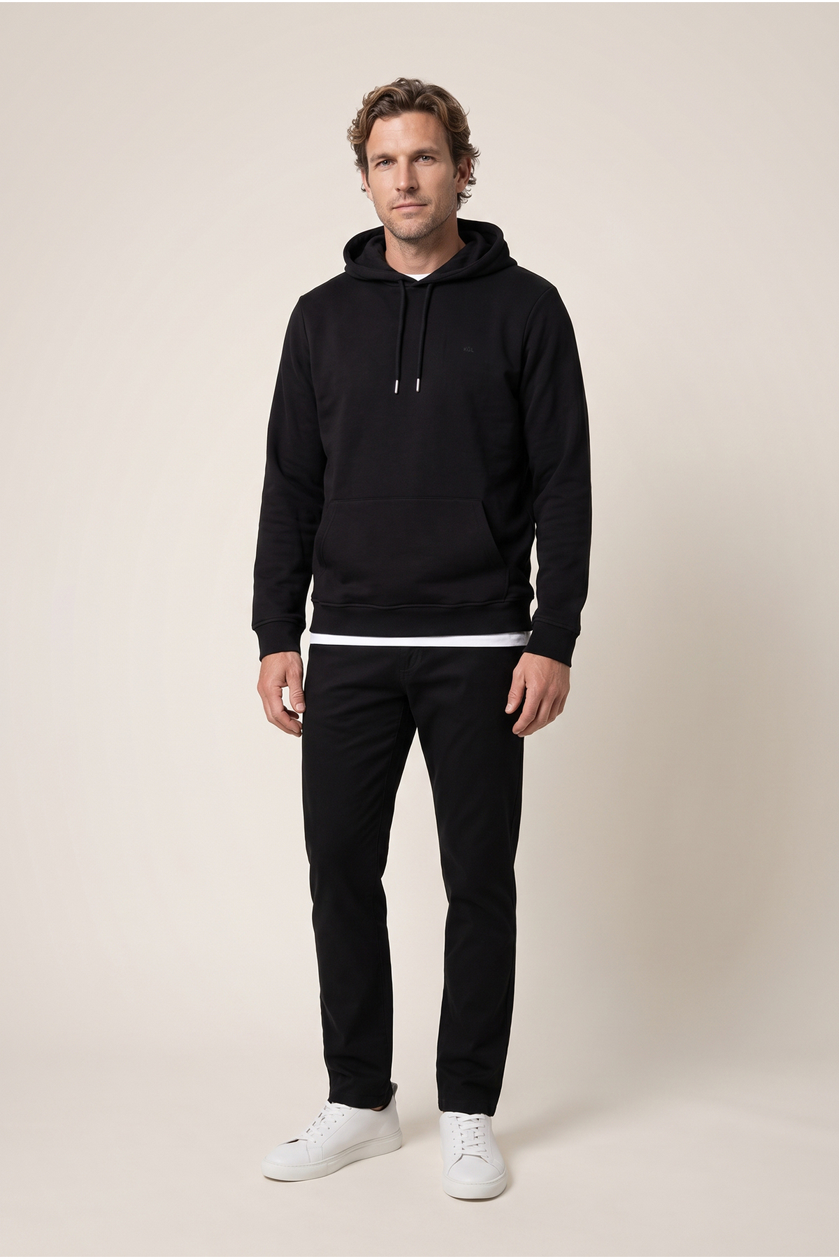 Kapüşonlu Cepli Regular Fit Şardonlu Sıcak Tutan Pamuklu Basic Sweatshirt — مشکی KY26C00000022 — تصویر 3 از 6
