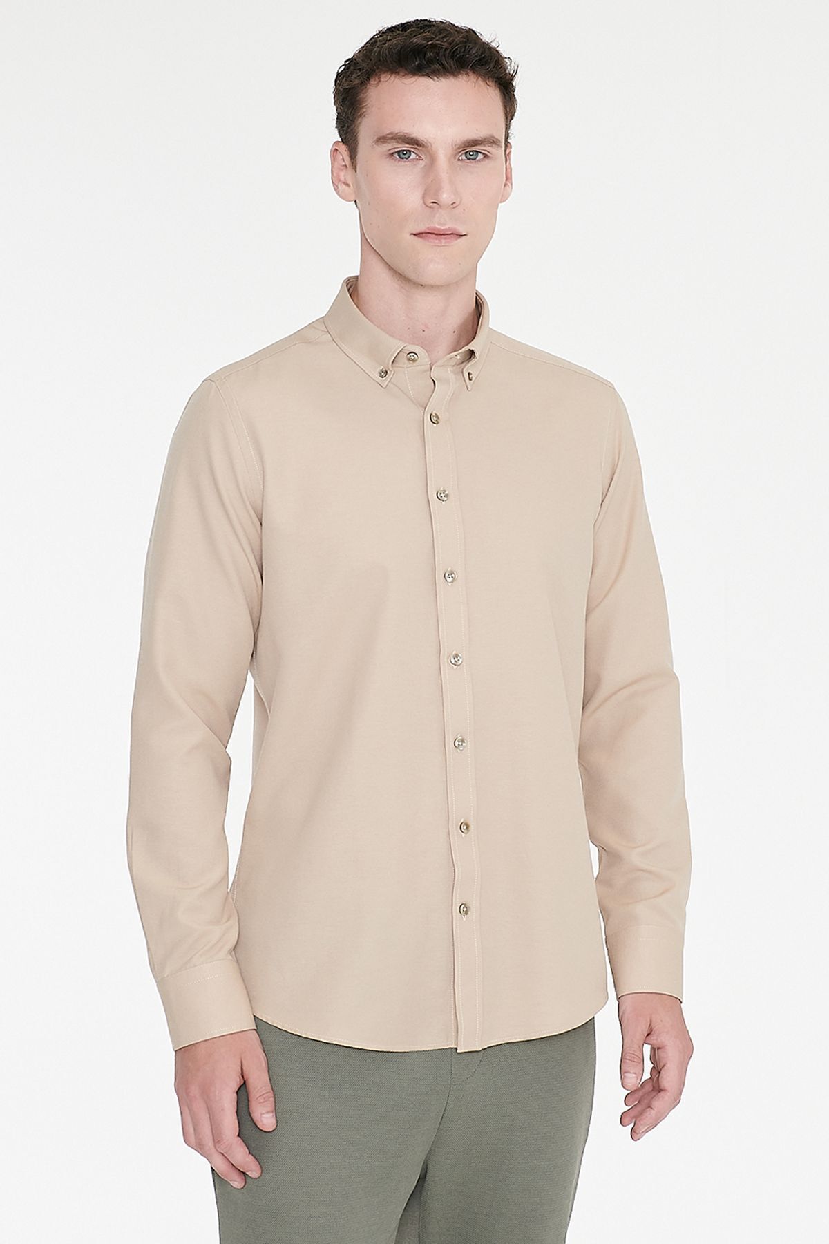 AC&Co / Altınyıldız Classics Erkek Oxford Kolay Ütülenebilir Pamuklu Terletmez Gömlek Bej Düğmeli Yaka Slim Fit Dar Kesim görsel 3