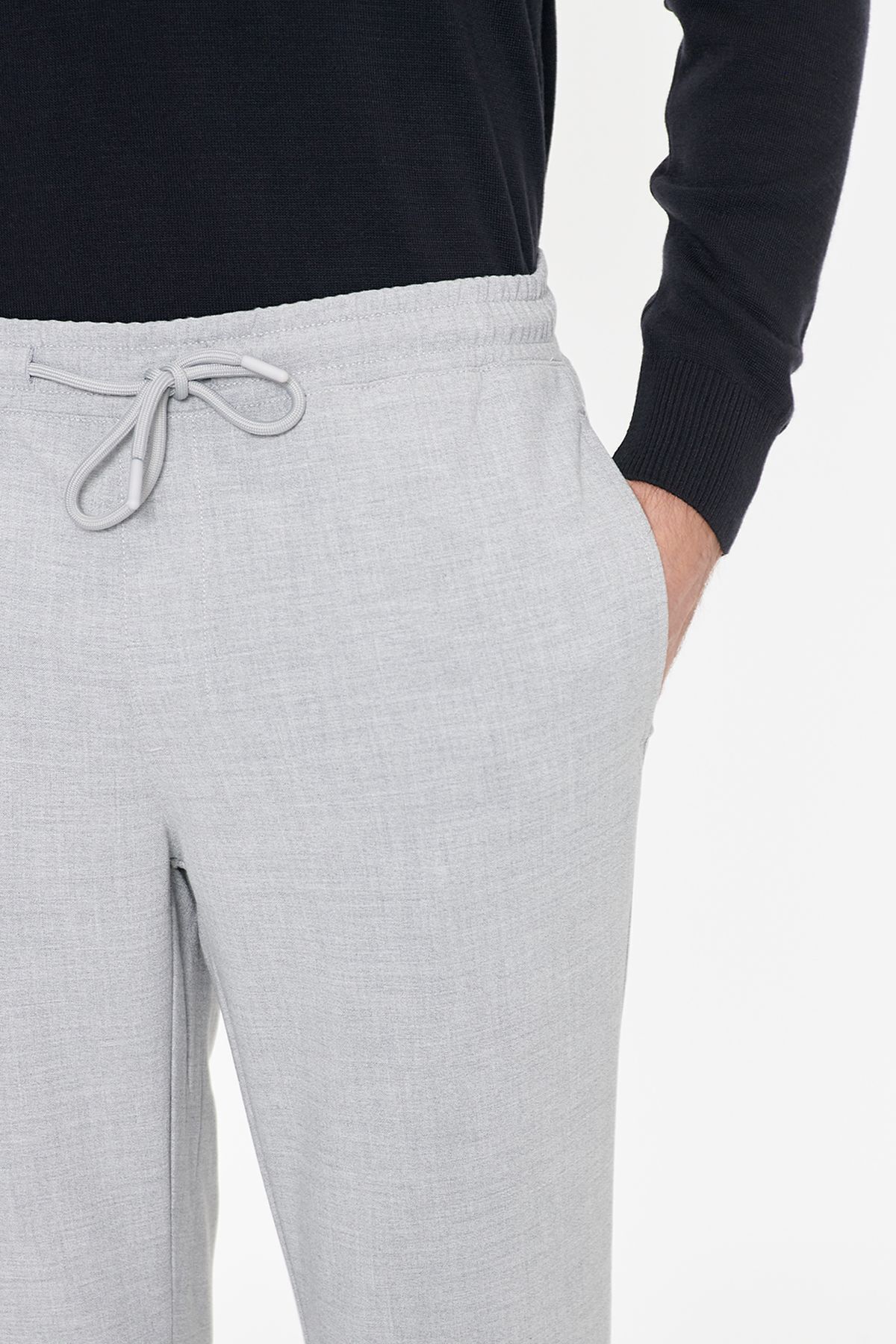 AC&Co / Altınyıldız Classics Erkek Gri Non-Iron Ütü Gerektirmeyen Diz İzi Yapmayan Beli Bağlamalı Jogger Pantolon Slim Fit görsel 8