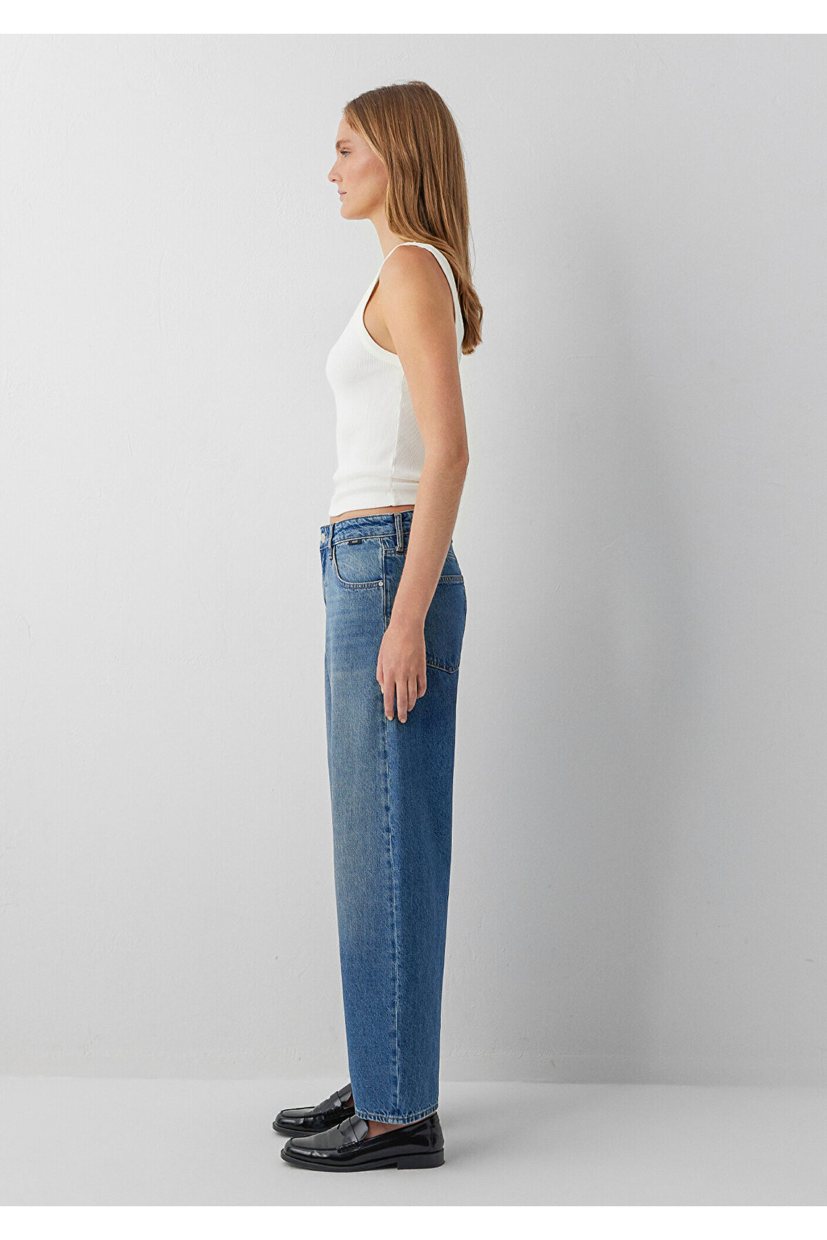Mavi Leila Premium Blue Gölgeli Indigo Mavisi Jean Pantolon 1010600-A3812 görsel 4