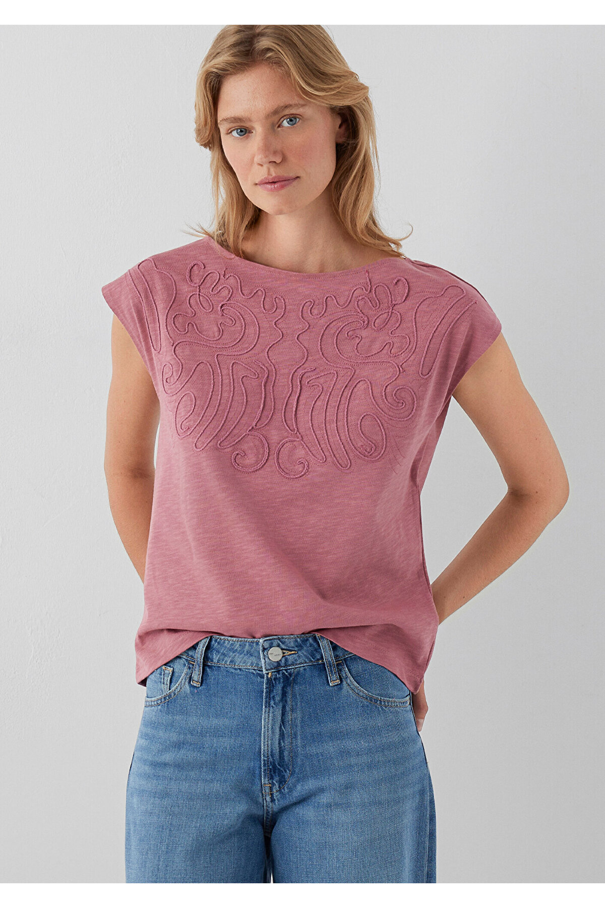 Mavi Nakış Detaylı Pembe Tişört Regular Fit / Normal Kesim 1614369-90485
