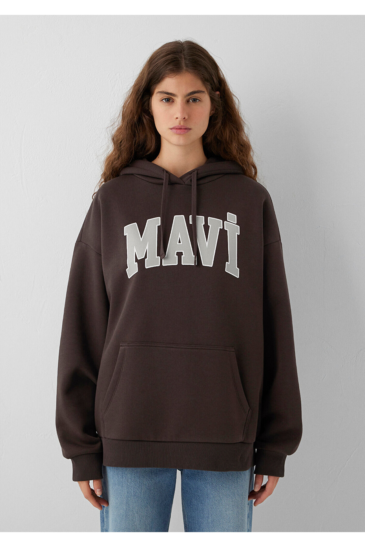 Mavi Logo Baskılı Kapüşonlu Kahverengi Sweatshirt 1600361-70222 görsel 3