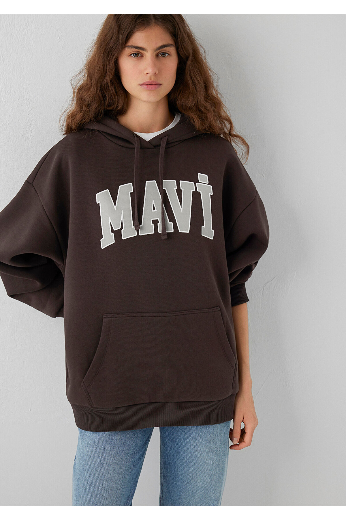 Mavi Logo Baskılı Kapüşonlu Kahverengi Sweatshirt 1600361-70222 görsel 2