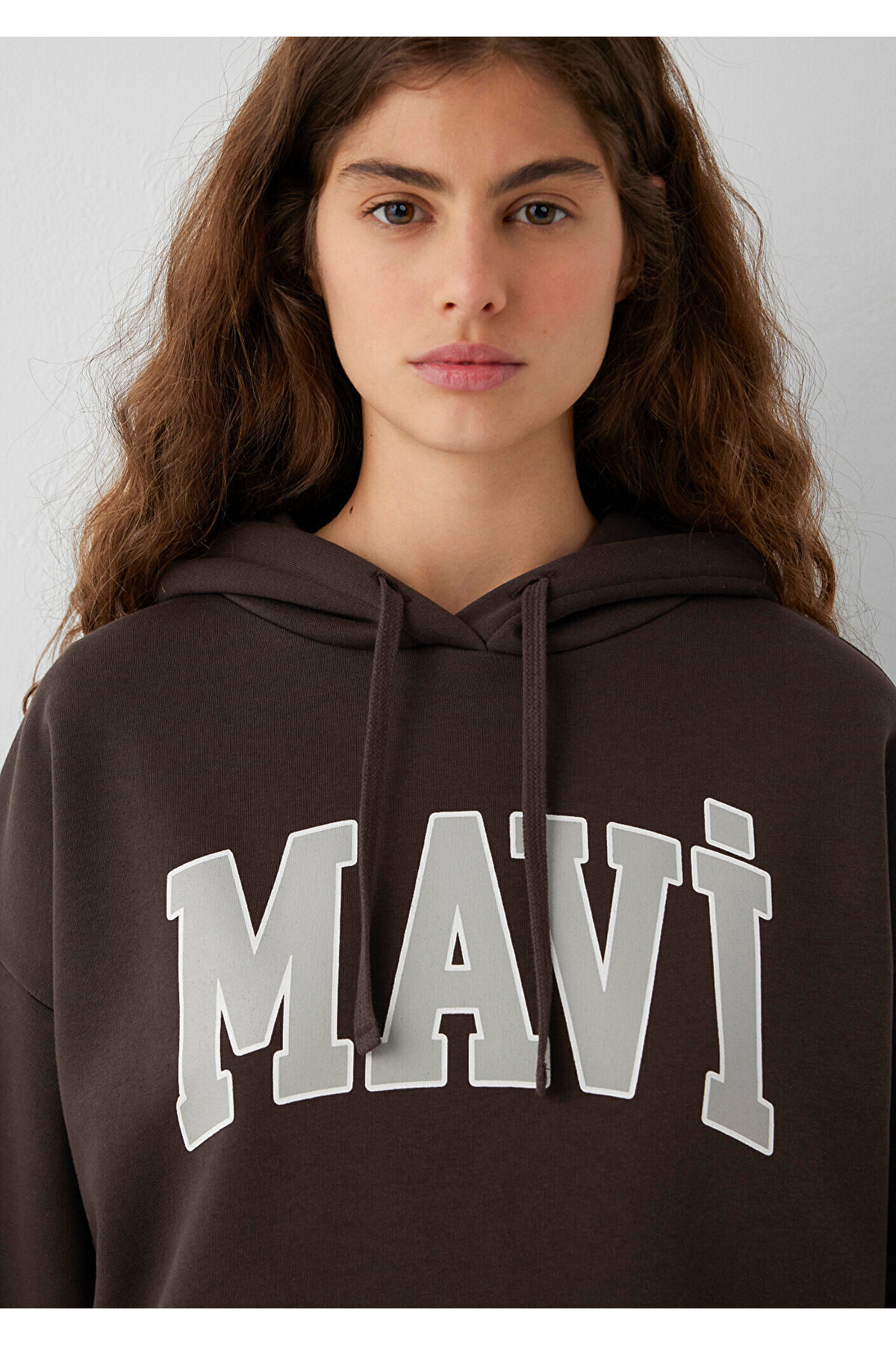 Mavi Logo Baskılı Kapüşonlu Kahverengi Sweatshirt 1600361-70222 görsel 6