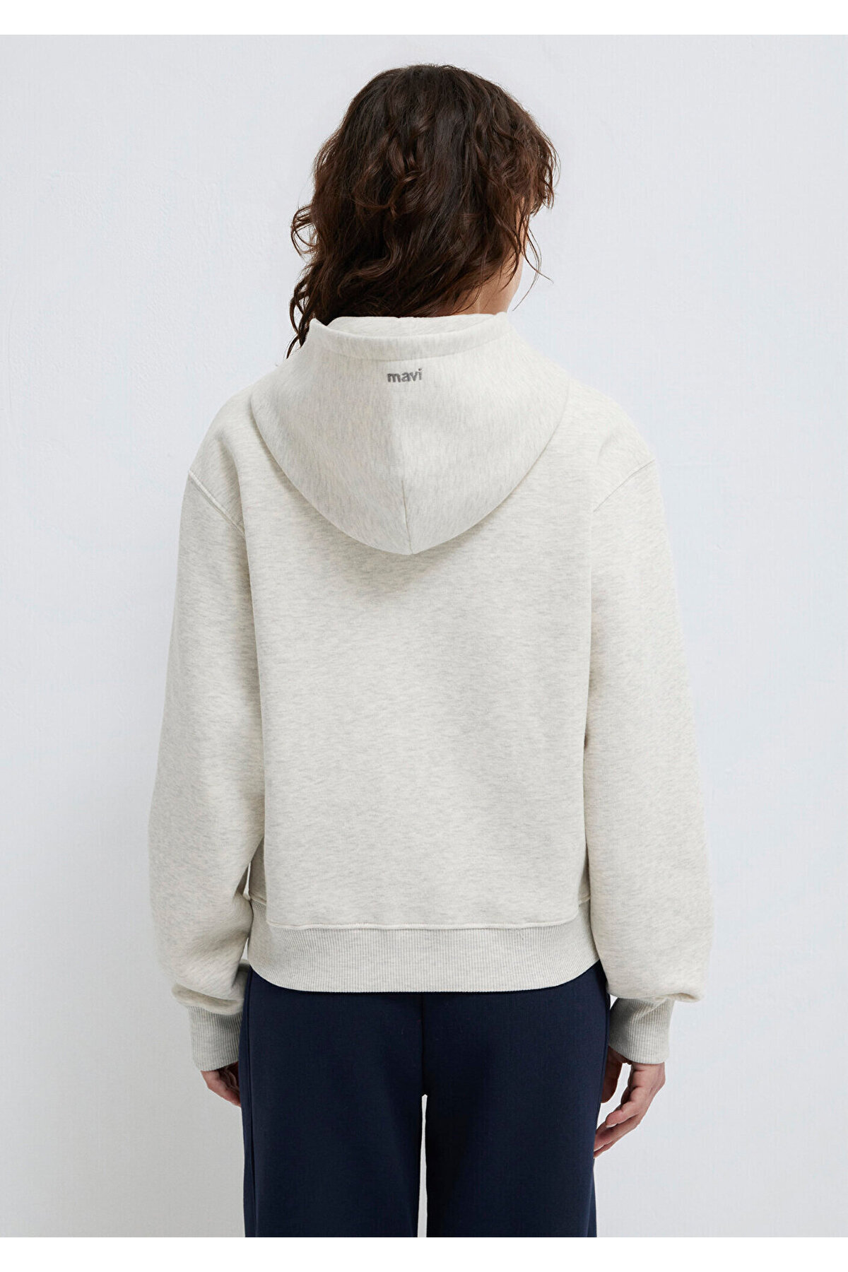 Mavi Logo Nakış Detaylı Kapüşonlu Bej Sweatshirt 1S10532-85576 görsel 5