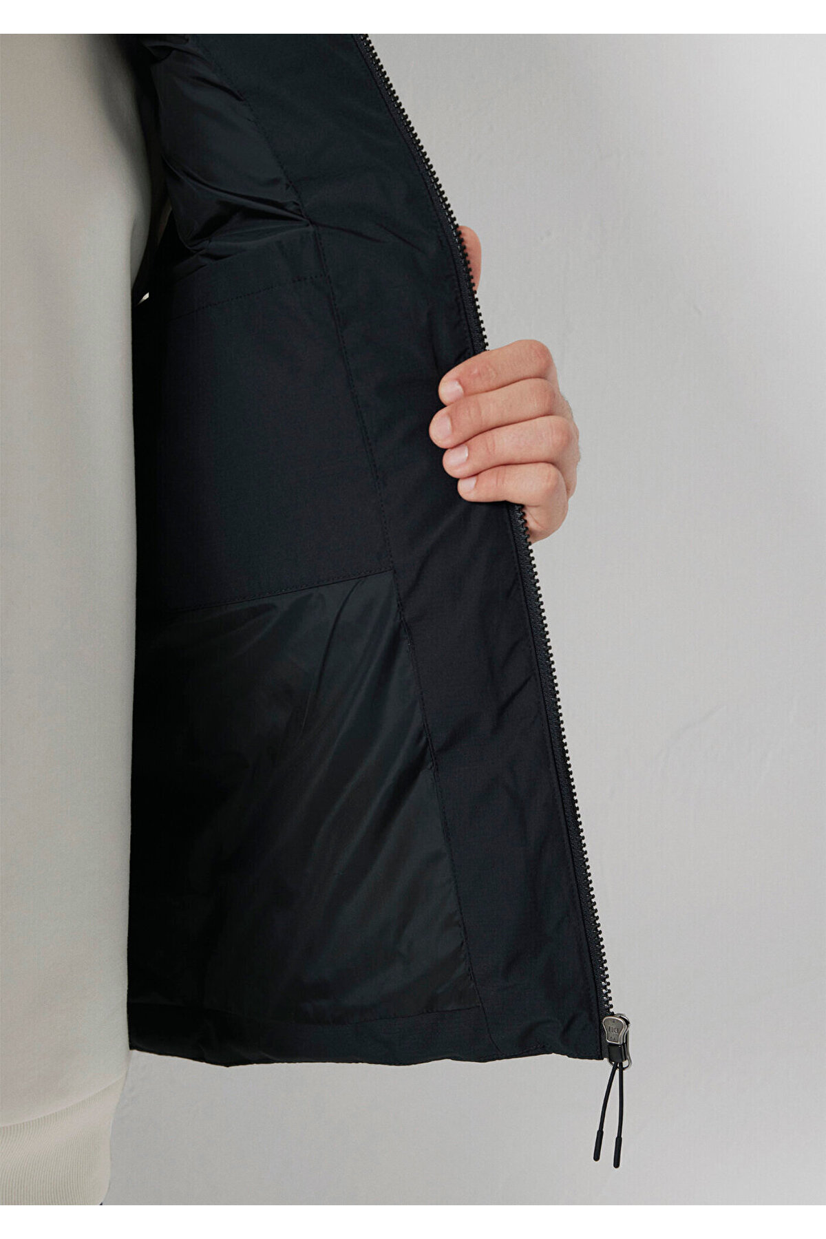 Mavi Kapüşonlu Siyah Şişme Yelek Regular Fit / Normal Kesim 0110744-71379 görsel 7