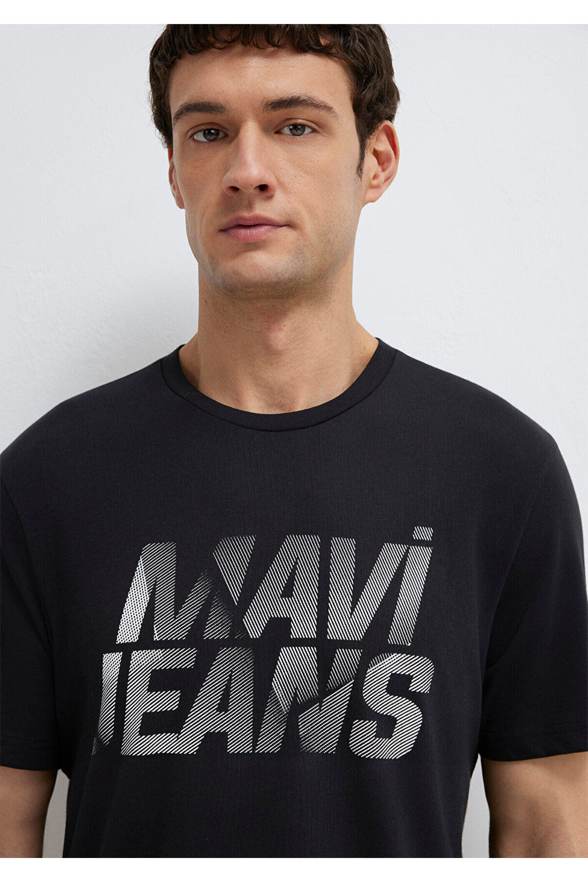 Mavi Logo Baskılı Siyah Tişört Regular Fit / Normal Kesim 0610260-900 görsel 7
