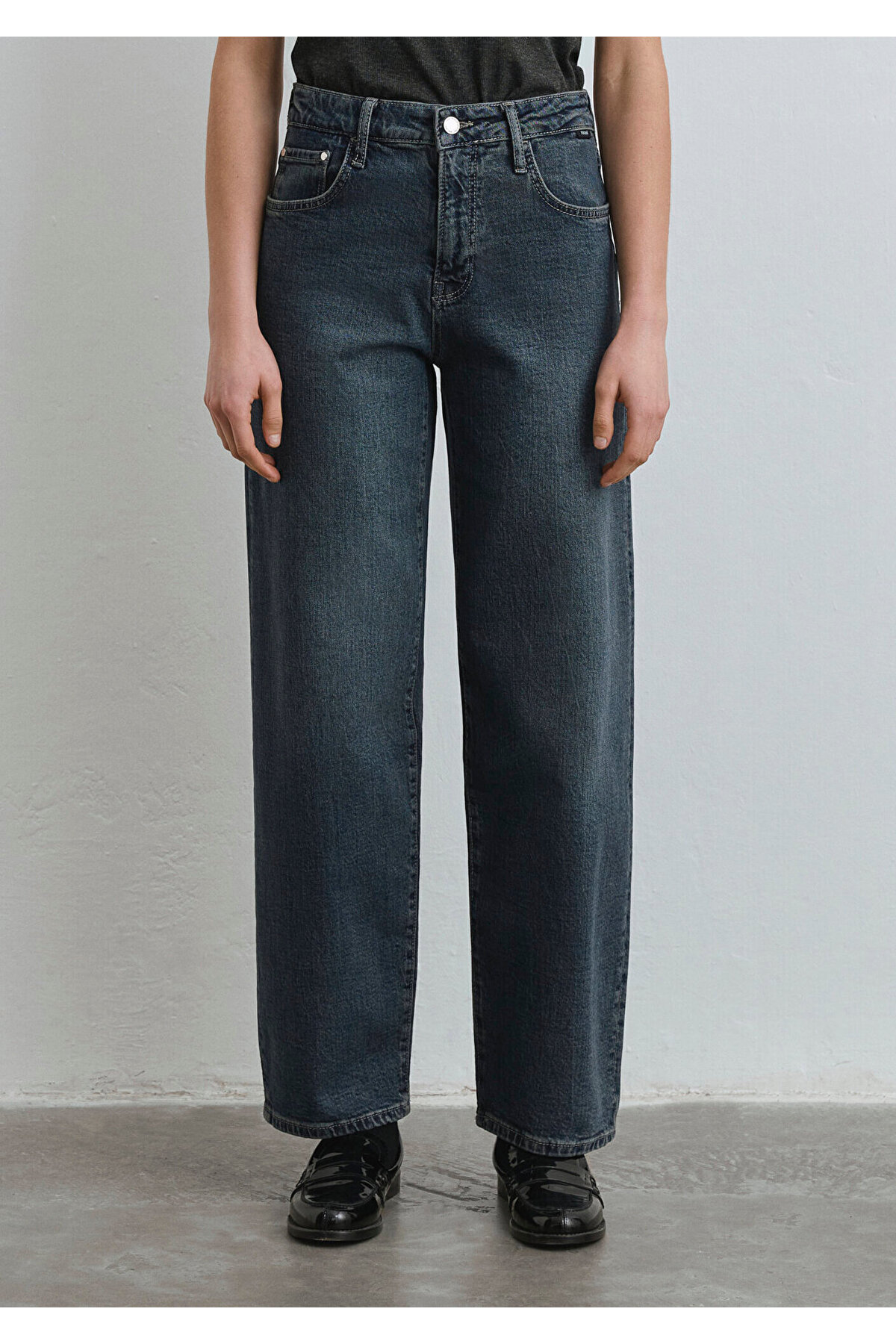 Mavi Leila Premium Blue Gölgeli Derin Jean Pantolon 1010600-89936 görsel 4
