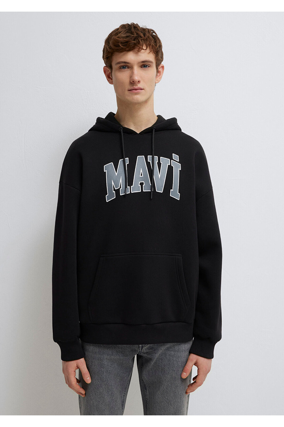 Mavi M067149 Logo Baskılı Erkek Kapüşonlu Sweatshirt SİYAH görsel 3