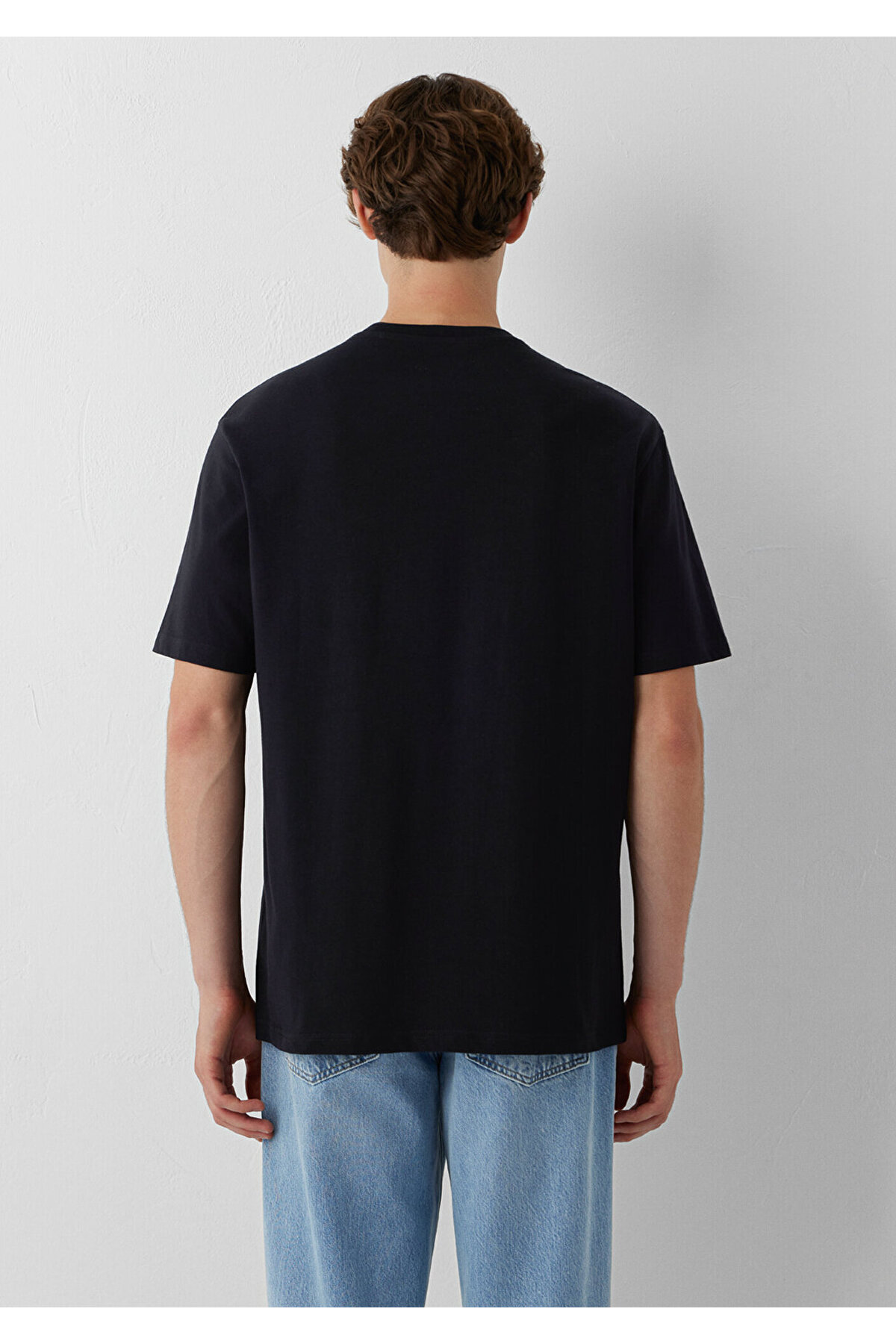 Mavi Logo İşlemeli Siyah Basic Tişört Loose Fit / Bol Rahat Kesim 067074-900 görsel 5