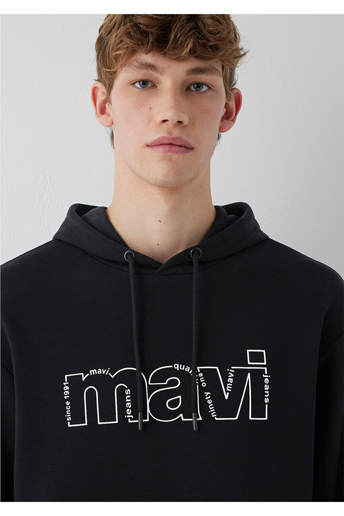 Mavi M0S10196 Logo Baskılı Kapüşonlu Erkek Sweatshirt SİYAH görsel 6
