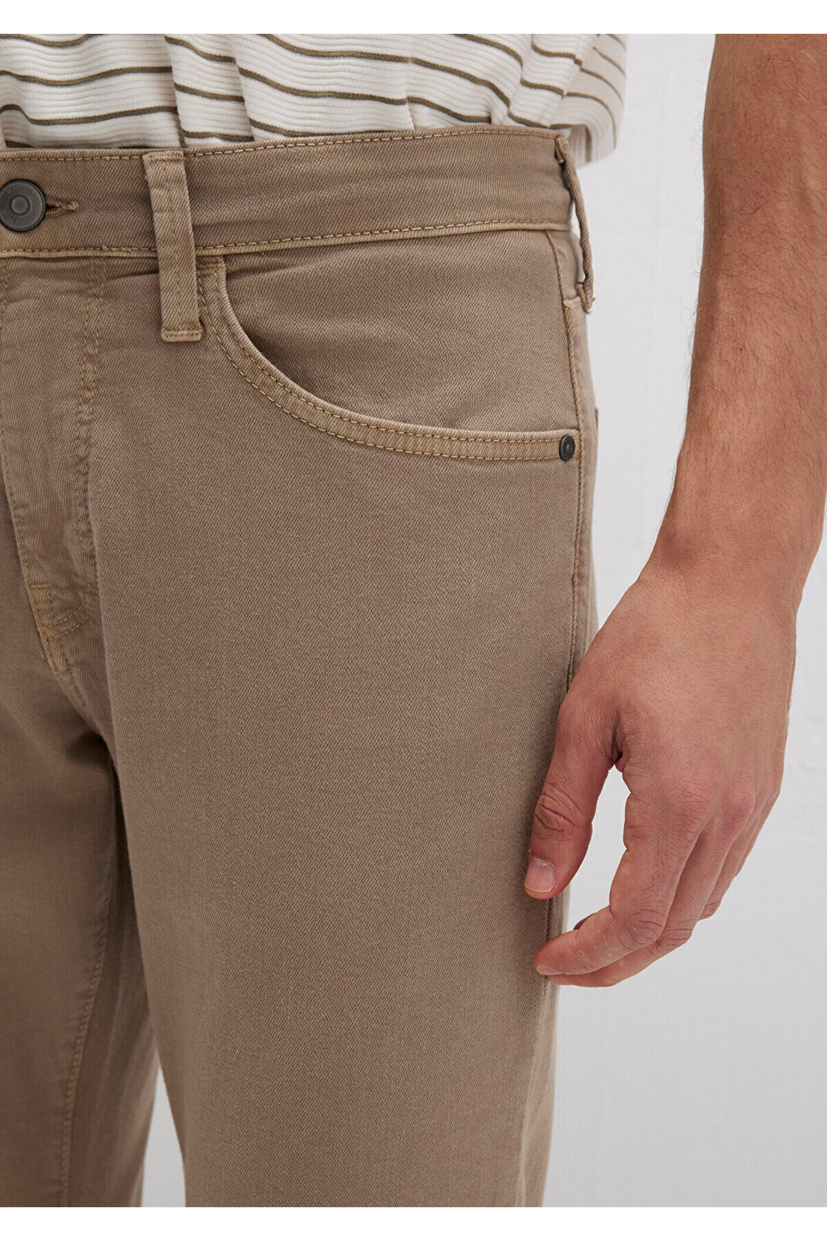 Mavi Jake Koyu Bej Comfort Gabardin Pantolon 0042286571 görsel 5