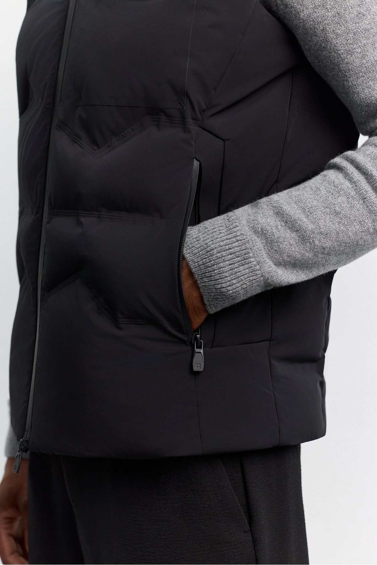 Avva Erkek Siyah Dik Yaka Rüzgar Geçirmez Hafif Nefes Alan Su İtici Comfort Fit Yelek A62Y6501 görsel 2