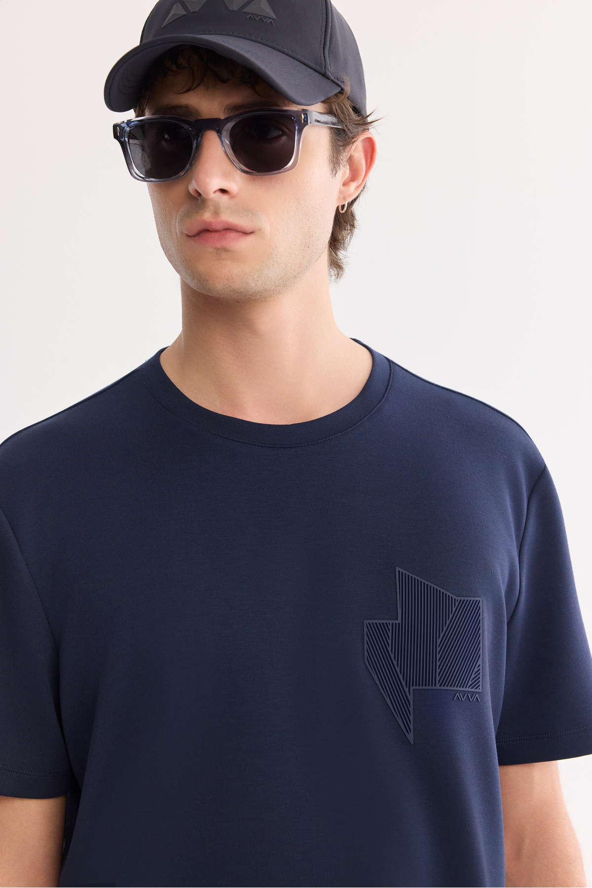 Avva Erkek Lacivert Bisiklet Yaka Enjeksiyon Baskılı Bi-Stretch İnterlok Regular Fit T-shirt A61Y1136 görsel 2