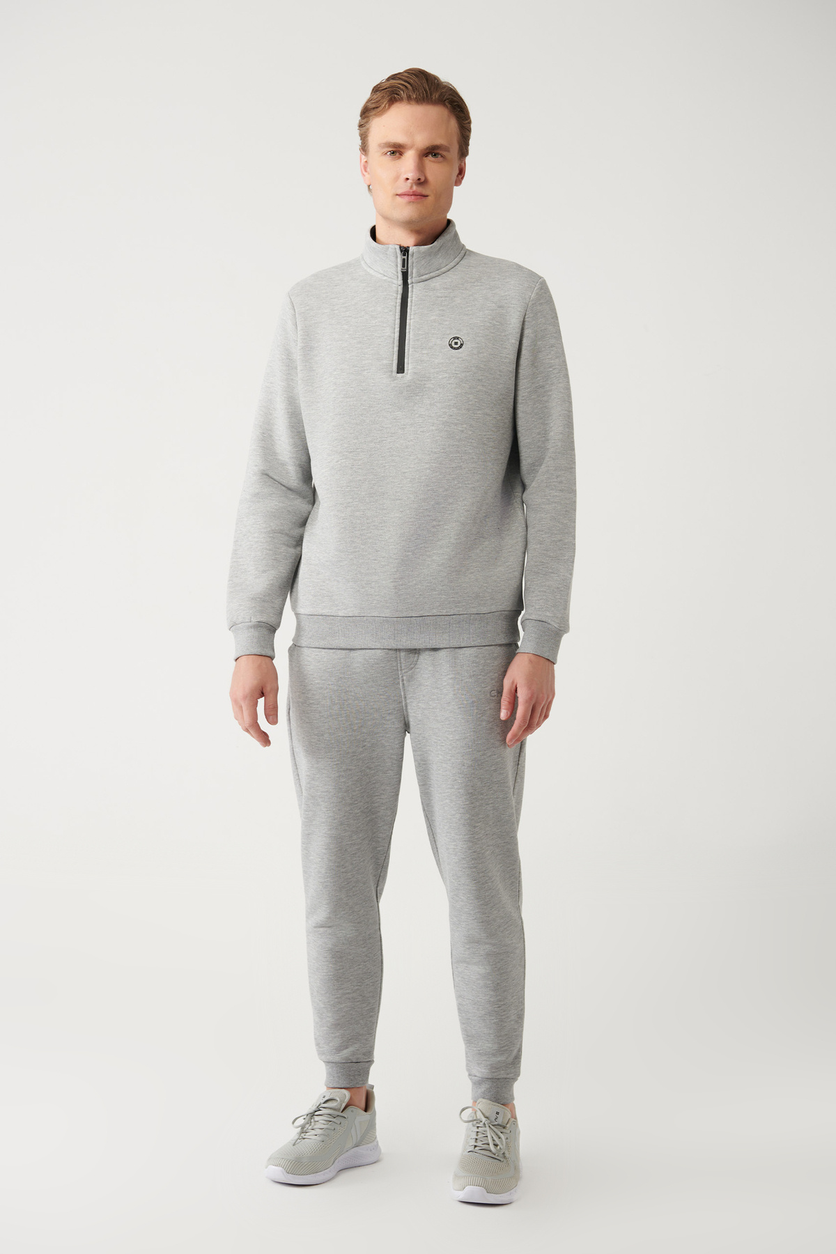 Avva Erkek Gri Dik Yaka Fermuarlı 3 İplik Şardonlu Regular Fit Sweatshirt E001020 görsel 5