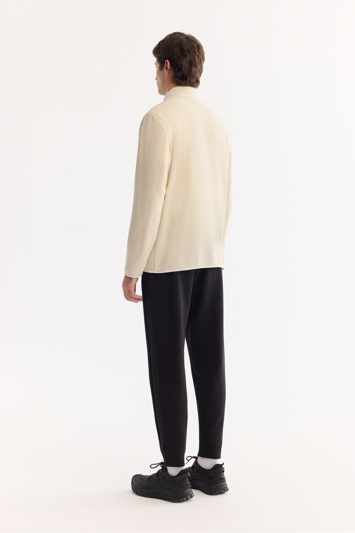 Avva Erkek Ekru Dik Yaka Fermuarlı Soft Touch Polar Regular Fit Sweatshirt A52Y1207 görsel 4