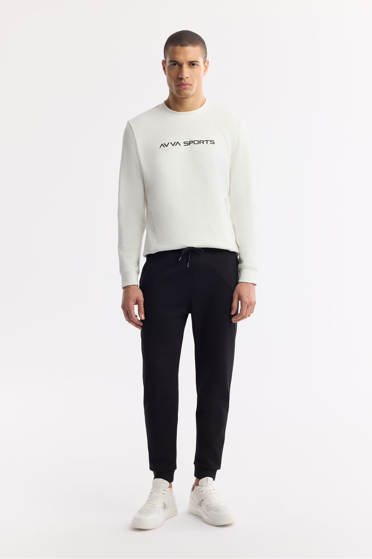 Avva Erkek Siyah Beli Lastikli Bağcıklı Bi-Stretch Regular Fit Eşofman Altı B003400