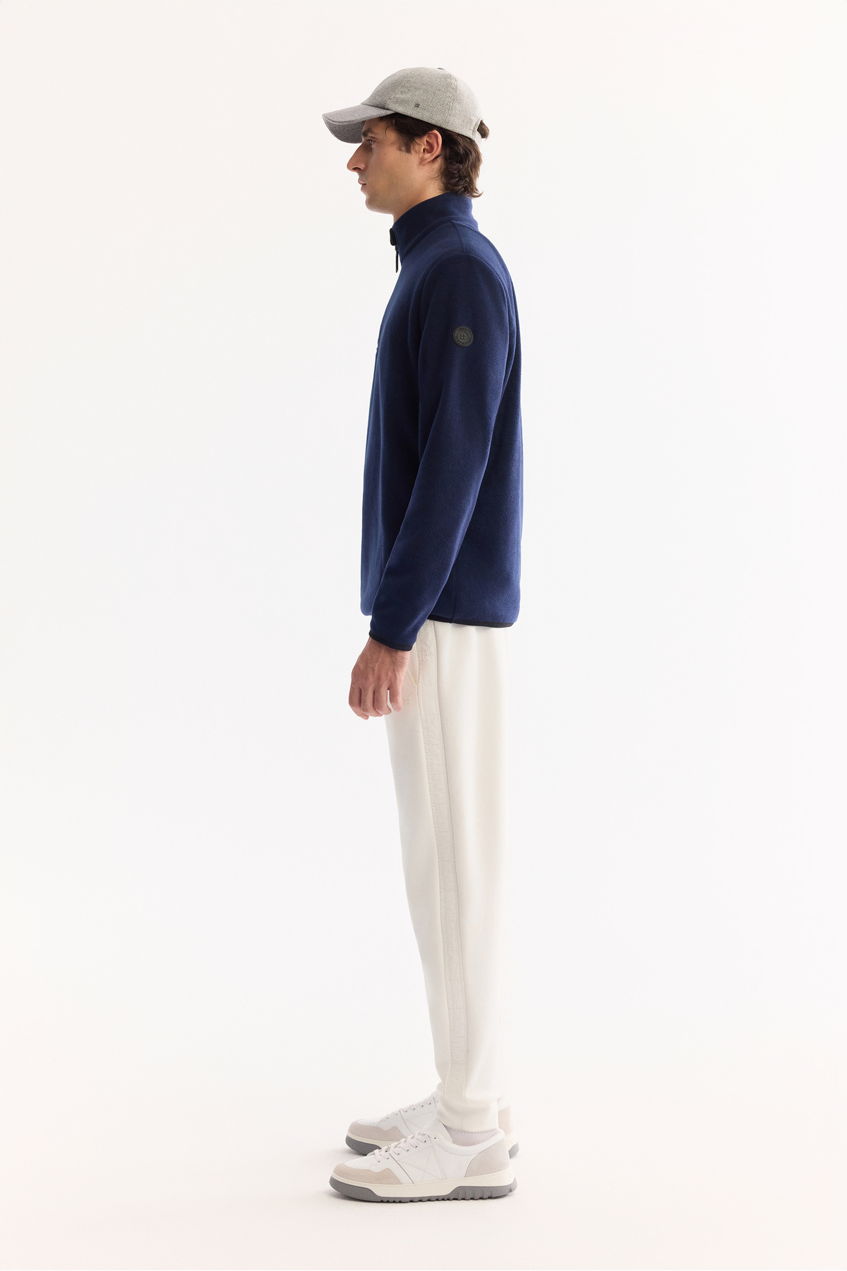 Avva Erkek Lacivert Dik Yaka Fermuarlı Soft Touch Polar Regular Fit Sweatshirt E001068 görsel 3