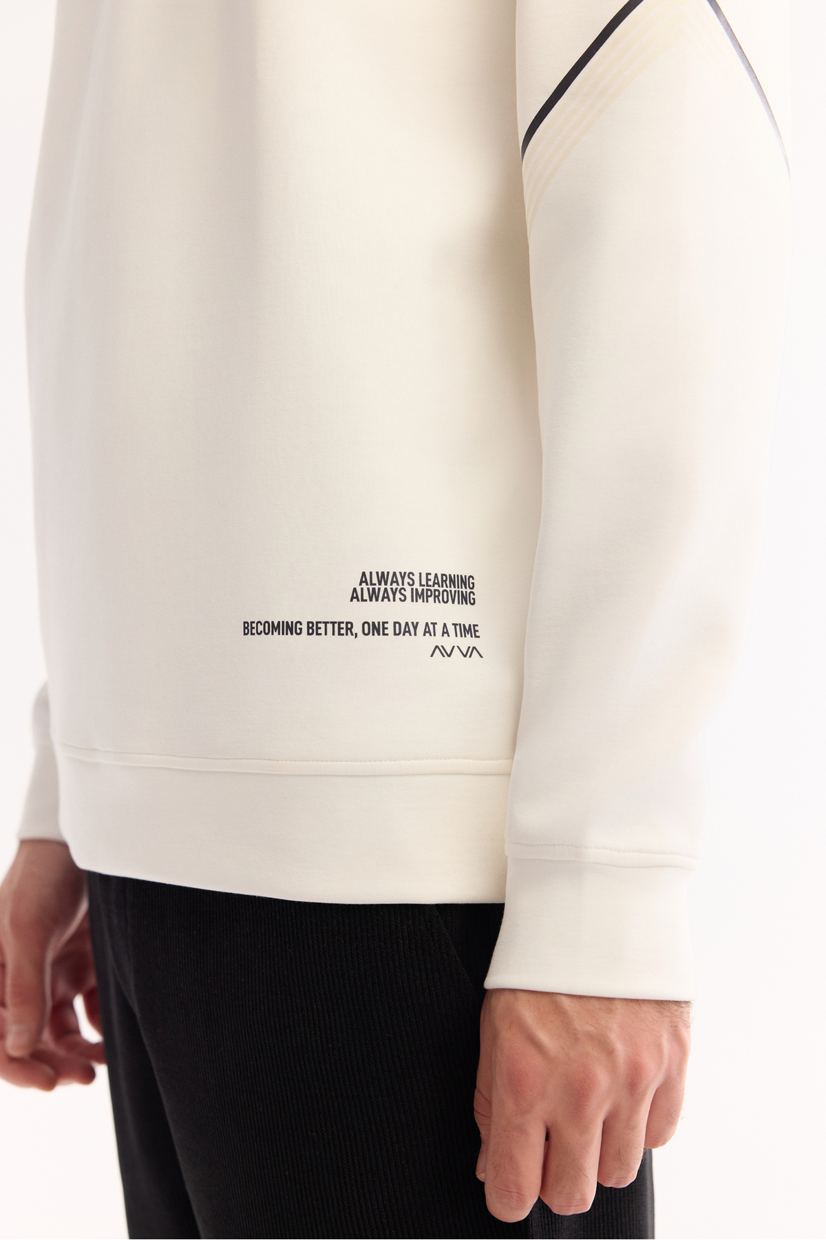 Avva Erkek Ekru Bisiklet Yaka Pamuklu Bi-Stretch Baskılı Regular Fit Sweatshirt A52Y1258 görsel 5