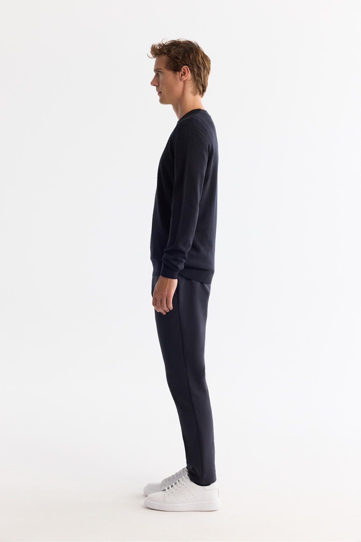 Avva Erkek Lacivert Bisiklet Yaka Dokulu Regular Fit Triko Kazak E005109 görsel 4