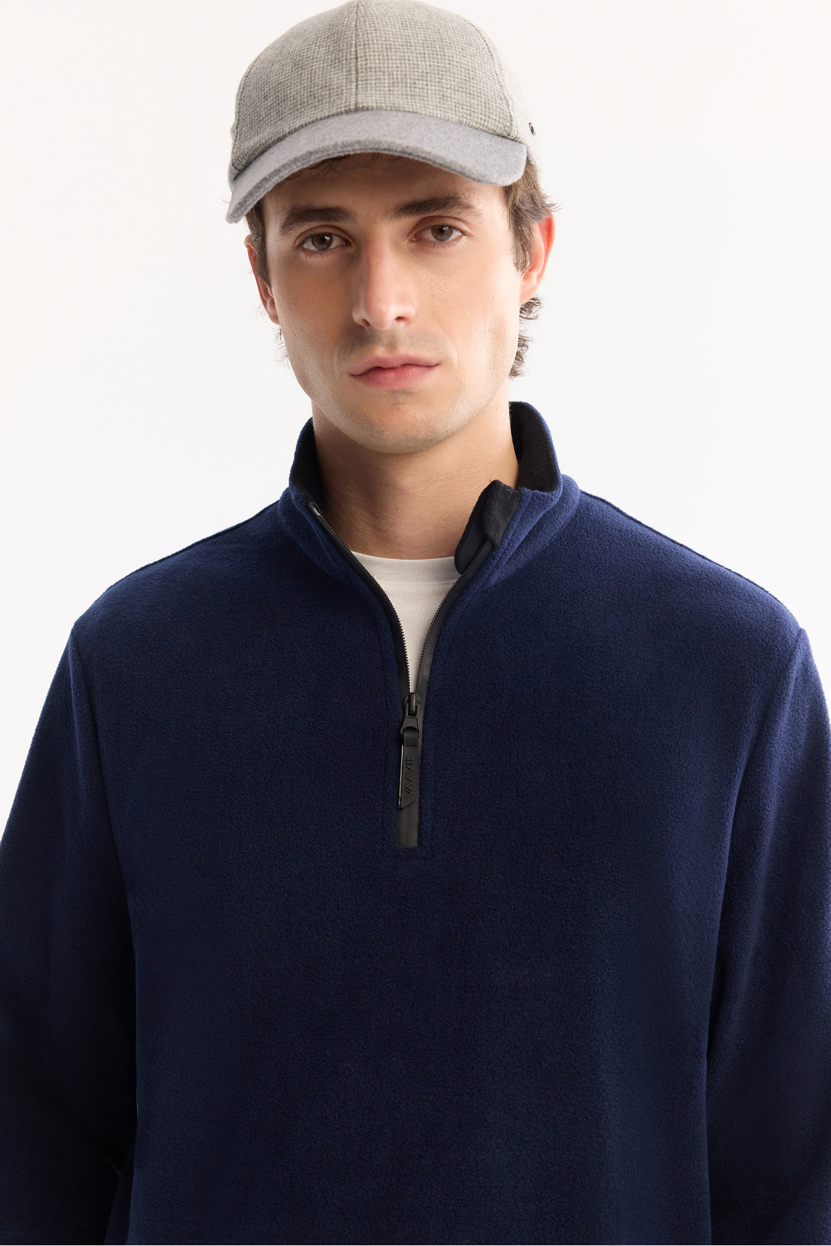 Avva Erkek Lacivert Dik Yaka Fermuarlı Soft Touch Polar Regular Fit Sweatshirt E001068 görsel 2