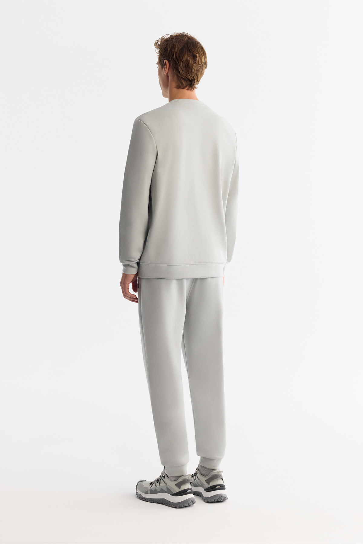 Avva Erkek Gri Bisiklet Yaka Esnek Yumuşak Doku İnterlok Kumaş Basic Regular Fit Sweatshirt B001100 görsel 3