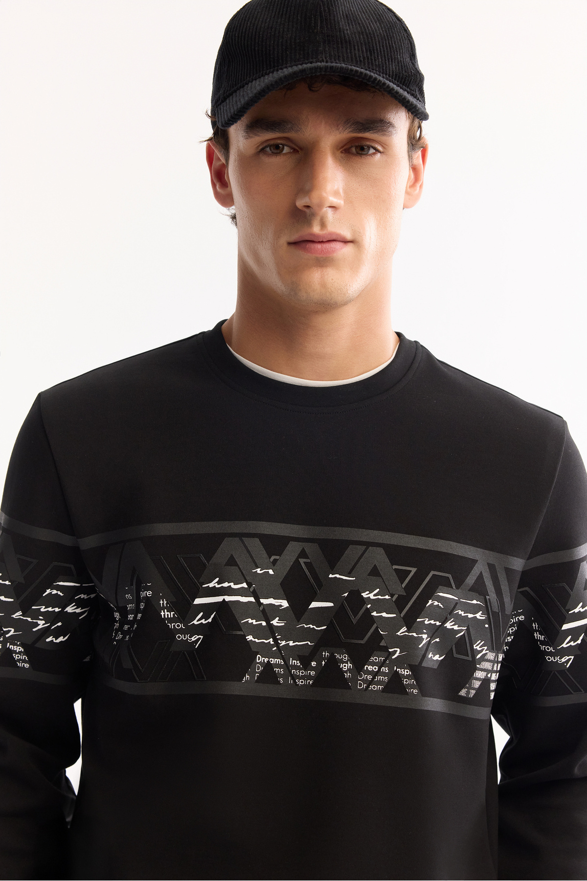 Avva Erkek Siyah Bisiklet Yaka Pamuklu Bi-Stretch Baskılı Regular Fit Sweatshirt A52Y1256 görsel 2