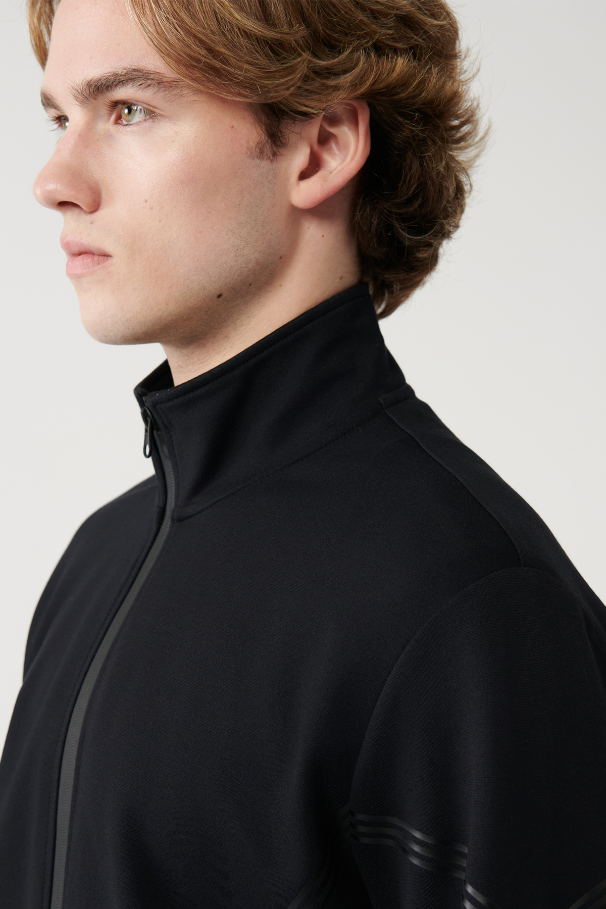 Avva Erkek Siyah Dik Yaka Fermuarlı Baskılı Regular Fit Sweatshirt A41Y1230 görsel 2