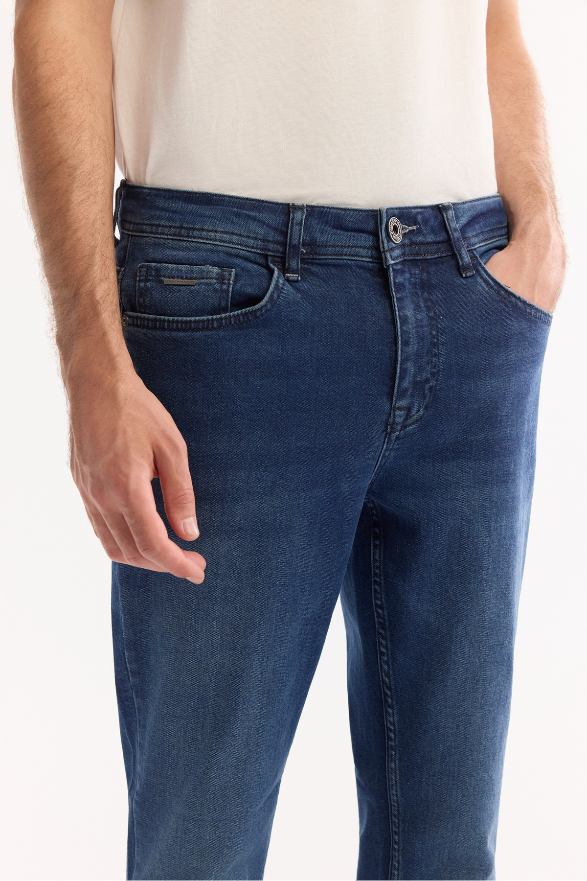 Avva Erkek Lacivert Klasik Bel Eskitme Yıkamalı Elastan Berlin Slim Fit Jean Pantolon A42Y3519 görsel 6