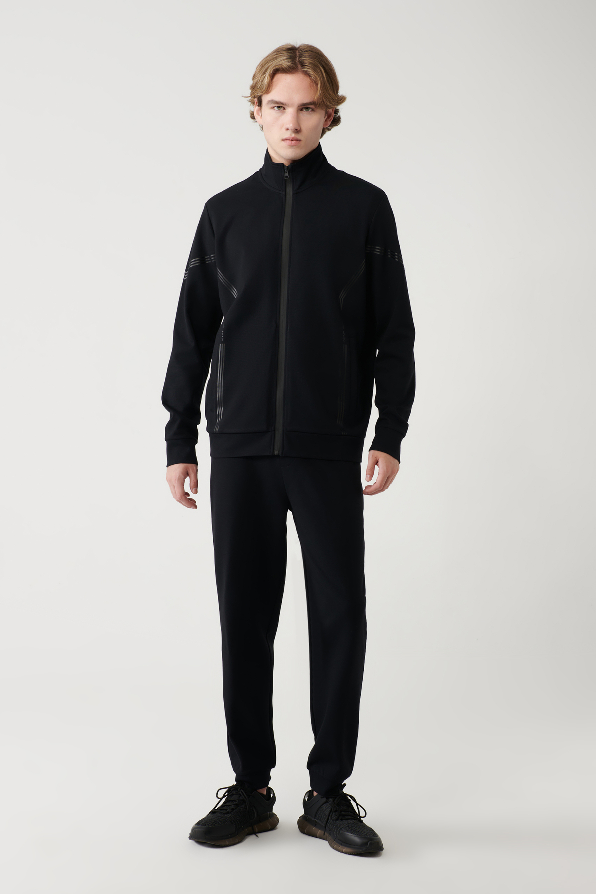 Avva Erkek Siyah Dik Yaka Fermuarlı Baskılı Regular Fit Sweatshirt A41Y1230 görsel 5